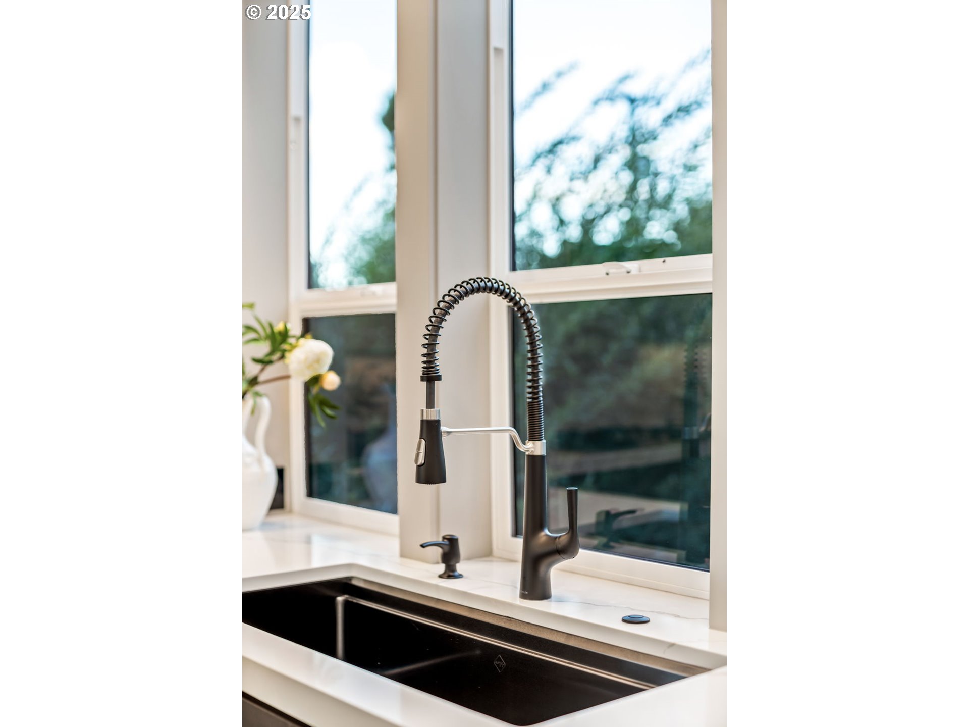 207 S NEBRASKA ST, Portland