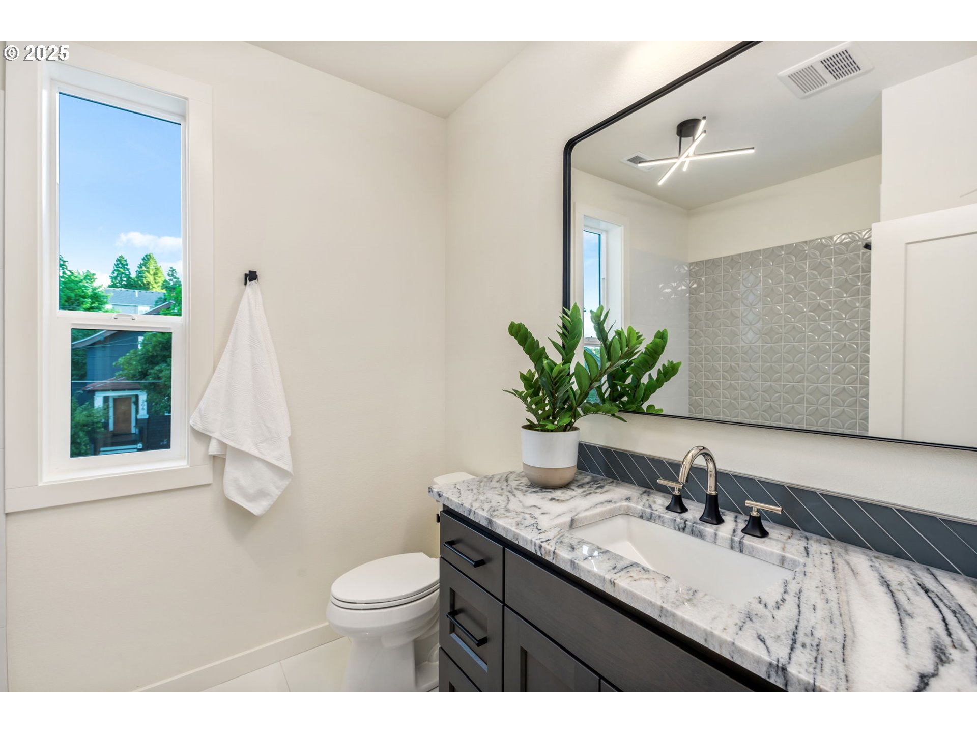 207 S NEBRASKA ST, Portland