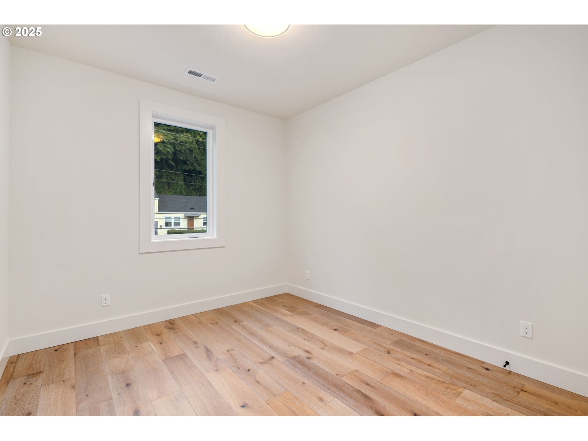 207 S NEBRASKA ST, Portland