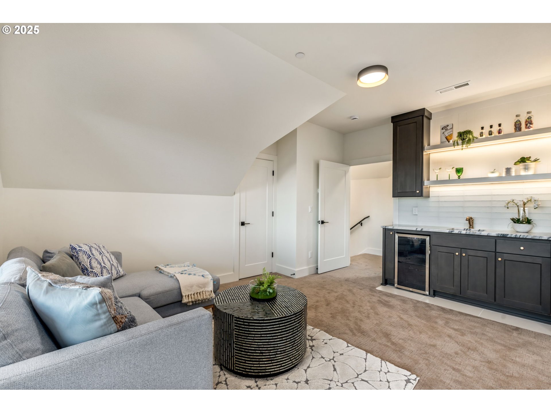 207 S NEBRASKA ST, Portland