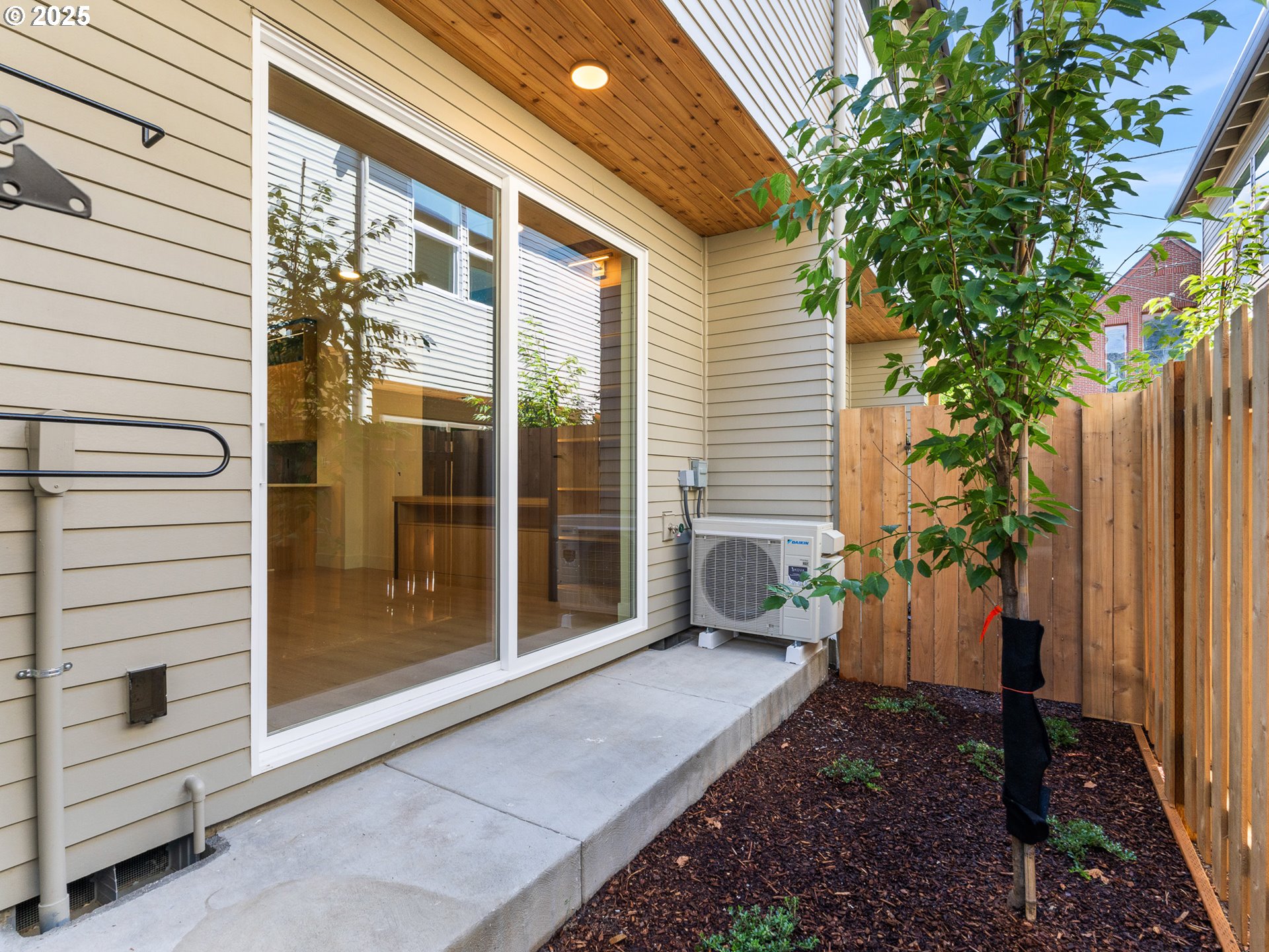 6011 NE 30th AVE 4, Portland Unit: 4