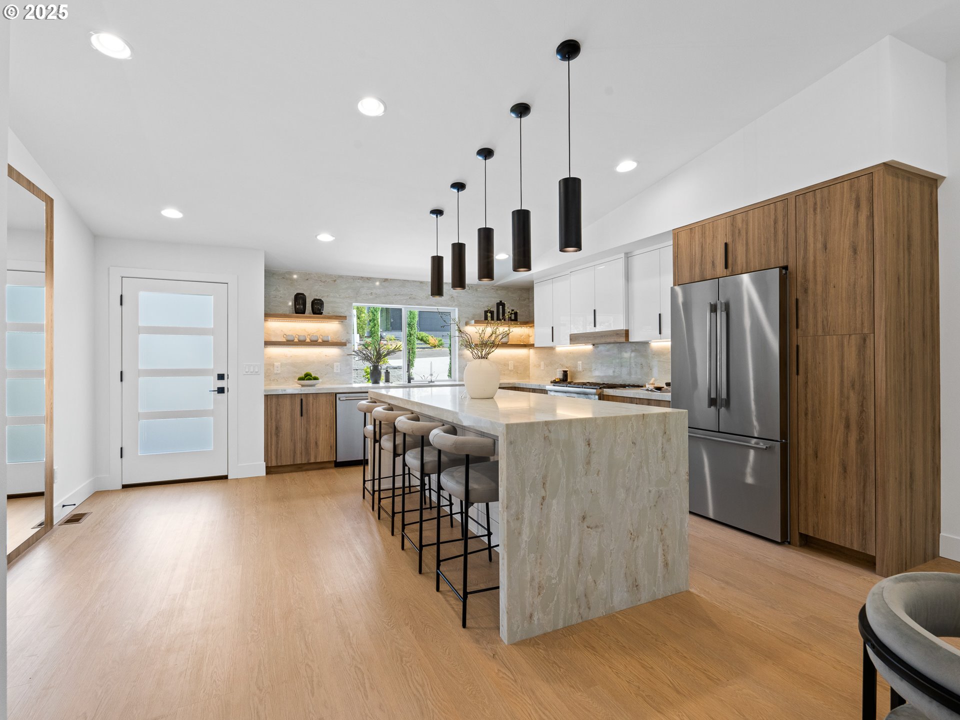 9070 NW LOVEJOY ST, Portland