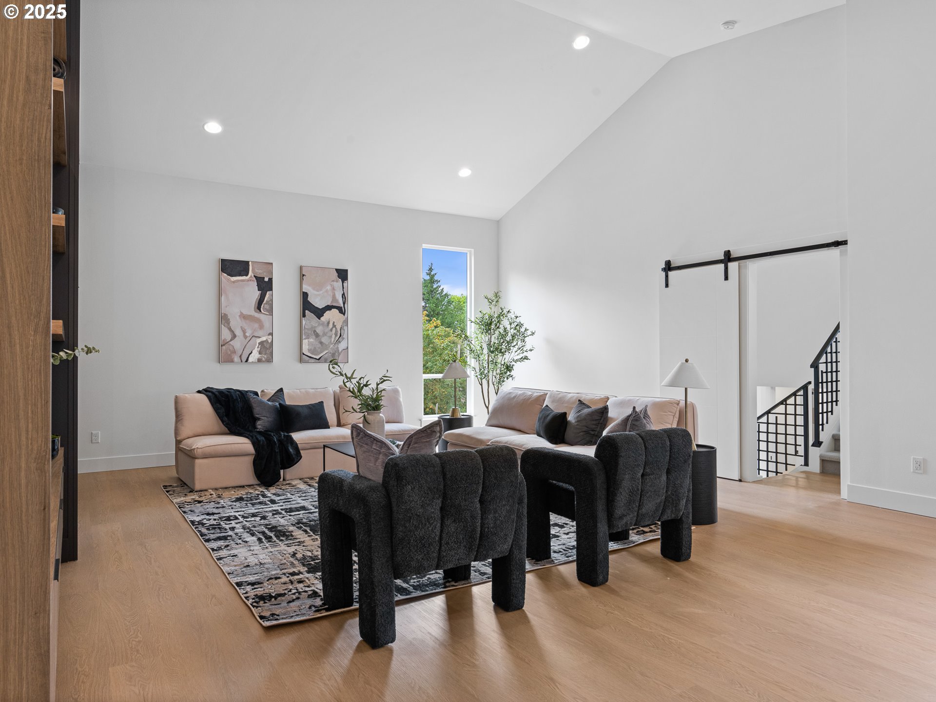 9070 NW LOVEJOY ST, Portland