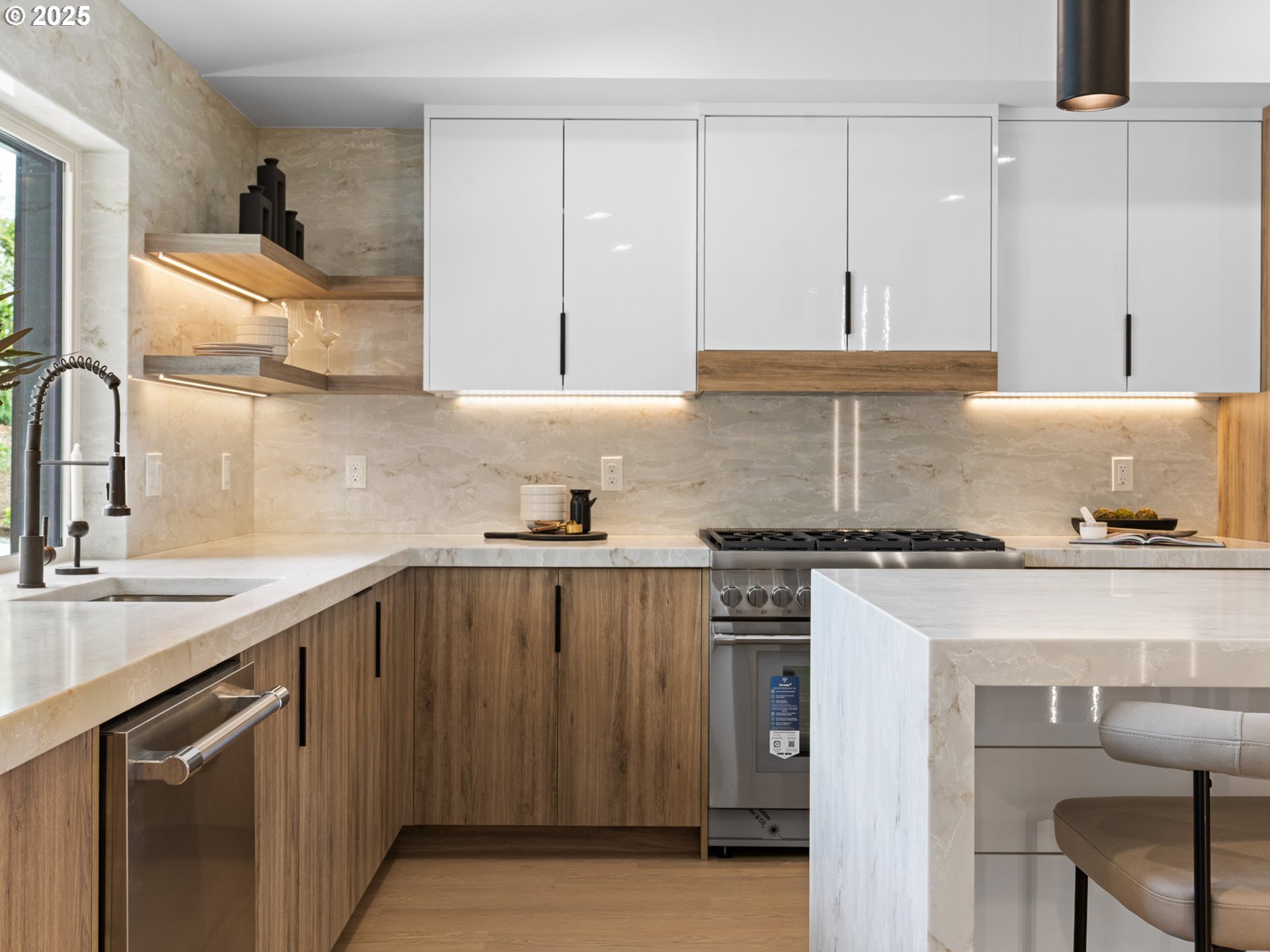 9070 NW LOVEJOY ST, Portland