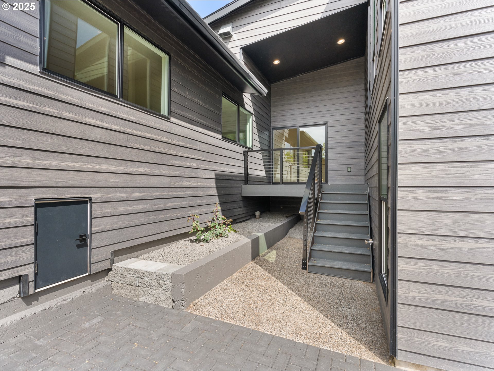 9070 NW LOVEJOY ST, Portland