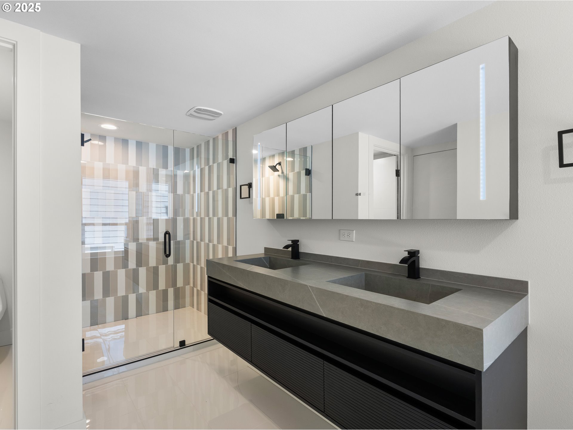 9070 NW LOVEJOY ST, Portland