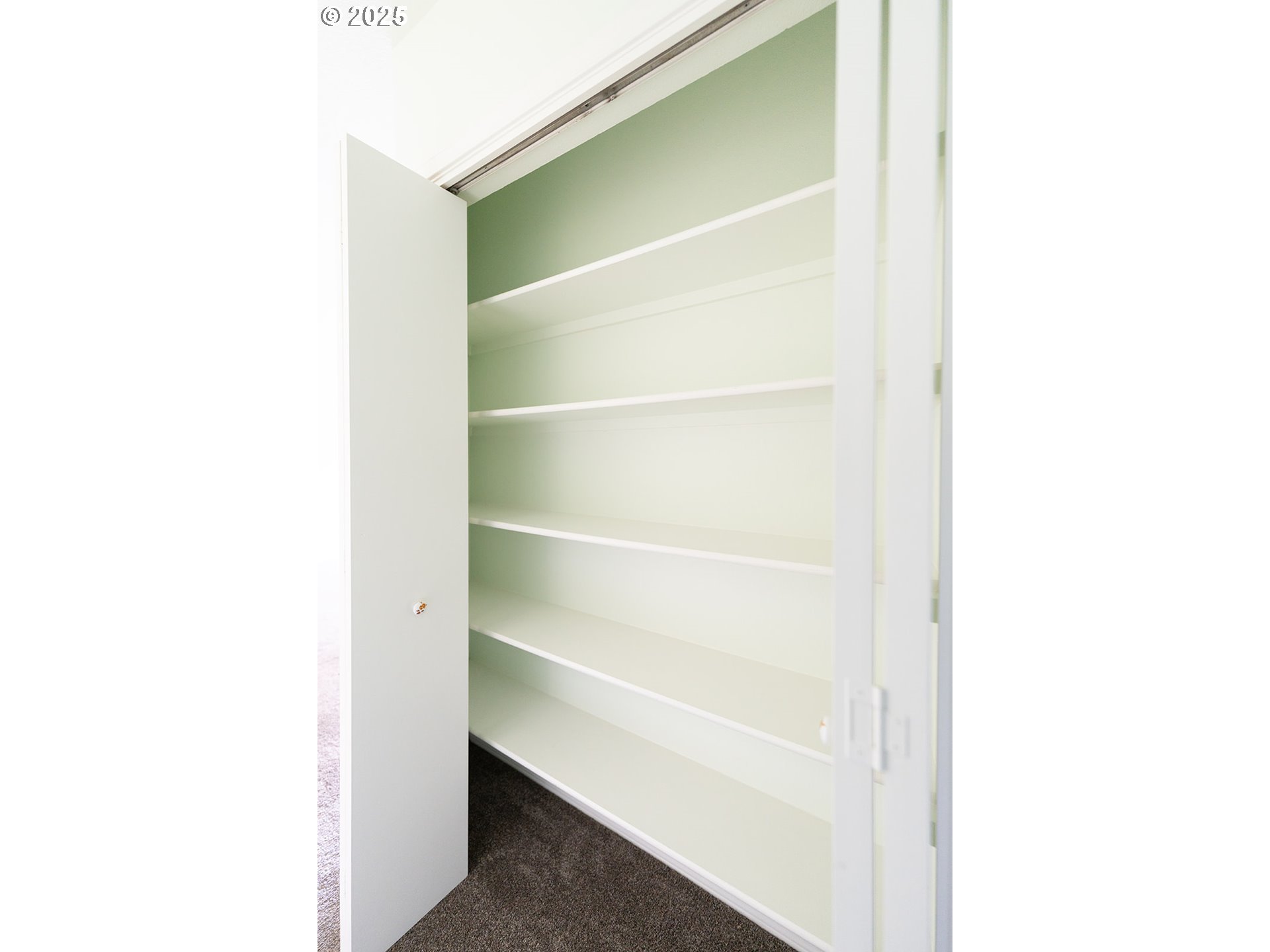 8720 SW TUALATIN RD Unit: 206