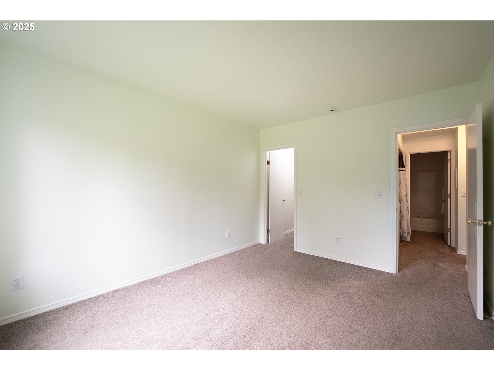8720 SW TUALATIN RD Unit: 206