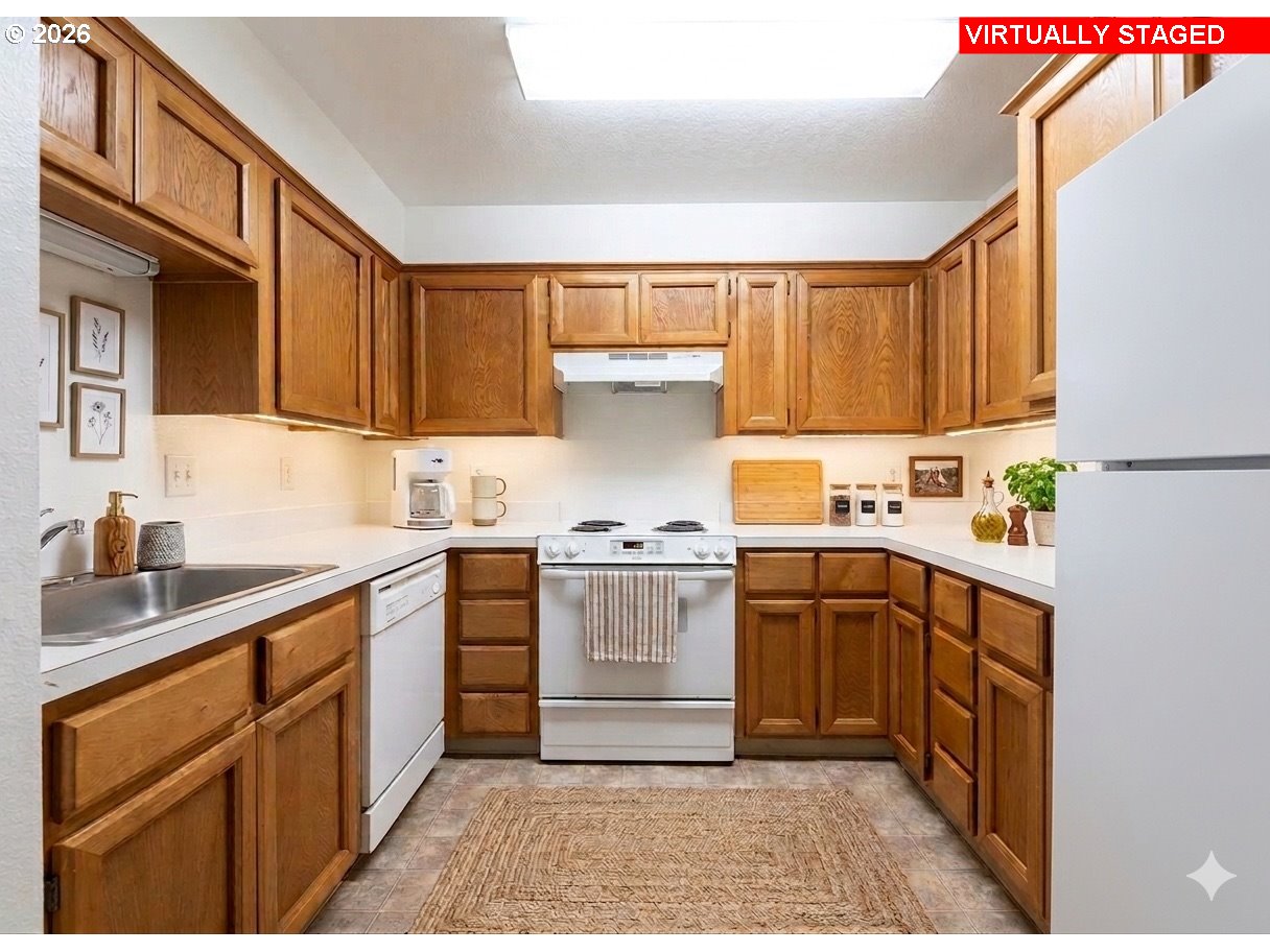 8720 SW TUALATIN RD Unit: 206
