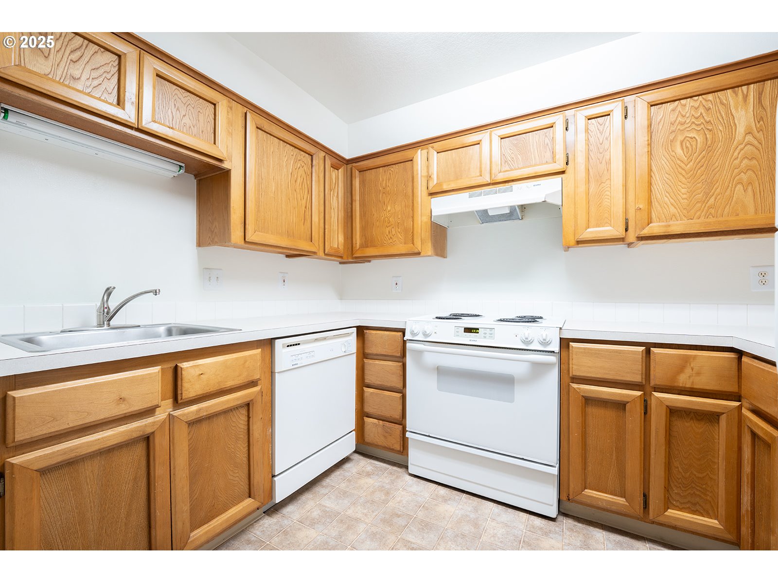 8720 SW TUALATIN RD Unit: 206