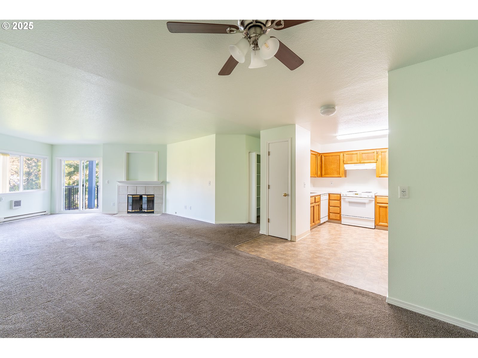 8720 SW TUALATIN RD Unit: 206