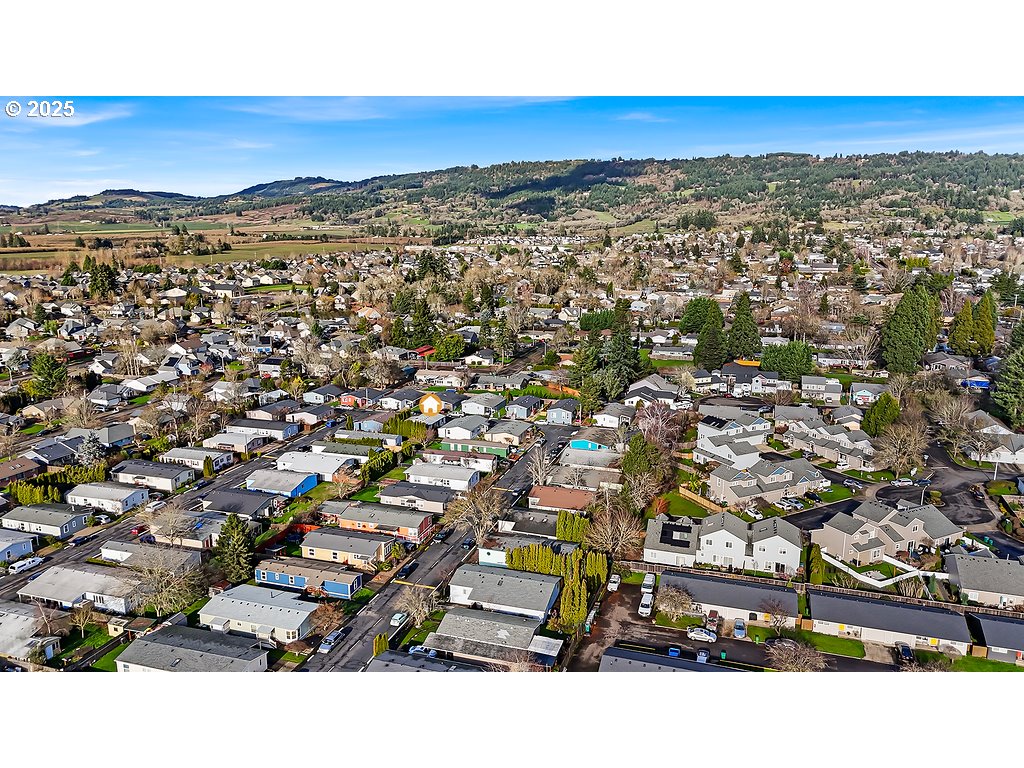 301 E COLUMBIA DR 66