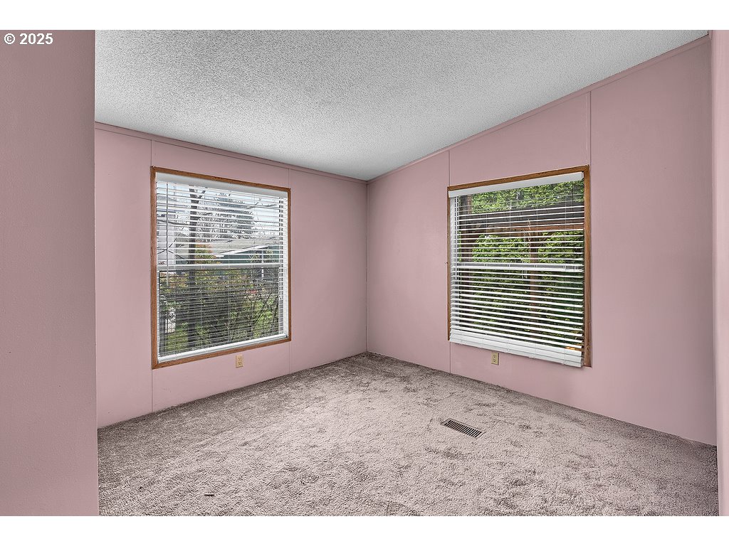 301 E COLUMBIA DR 66