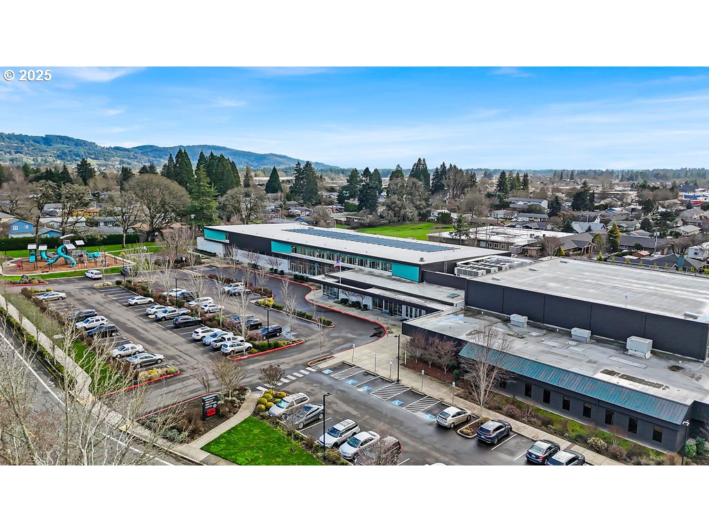 301 E COLUMBIA DR 66