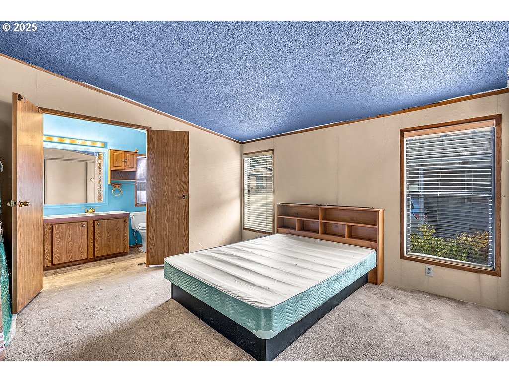 301 E COLUMBIA DR 66