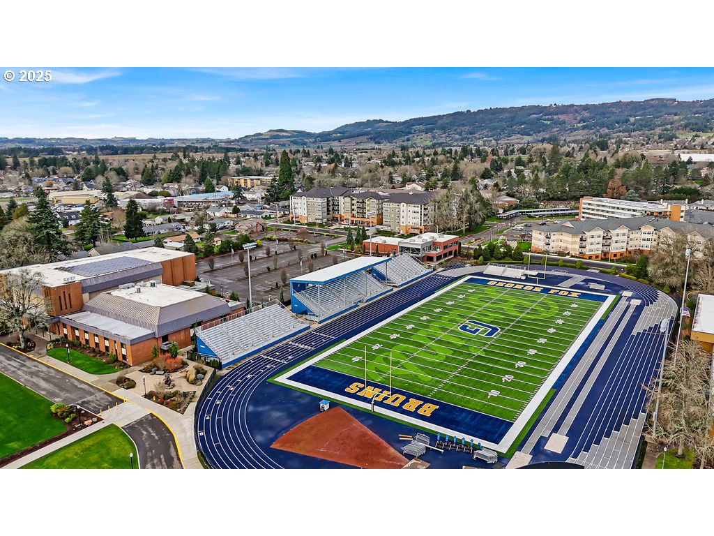 301 E COLUMBIA DR 66