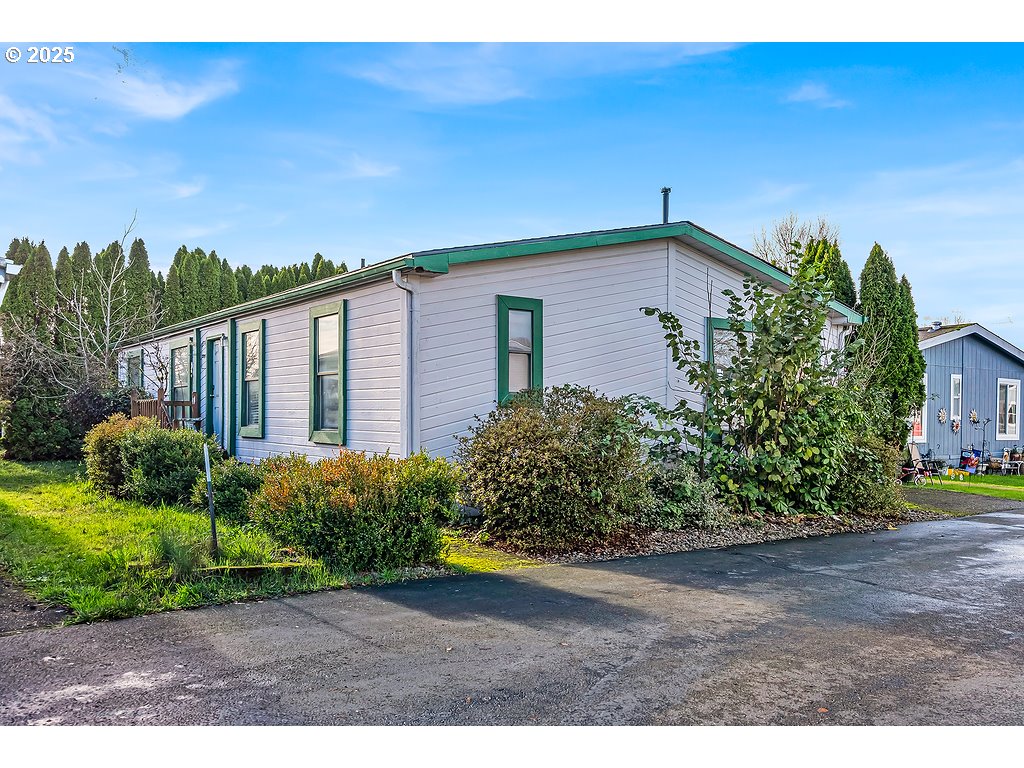 301 E COLUMBIA DR 66