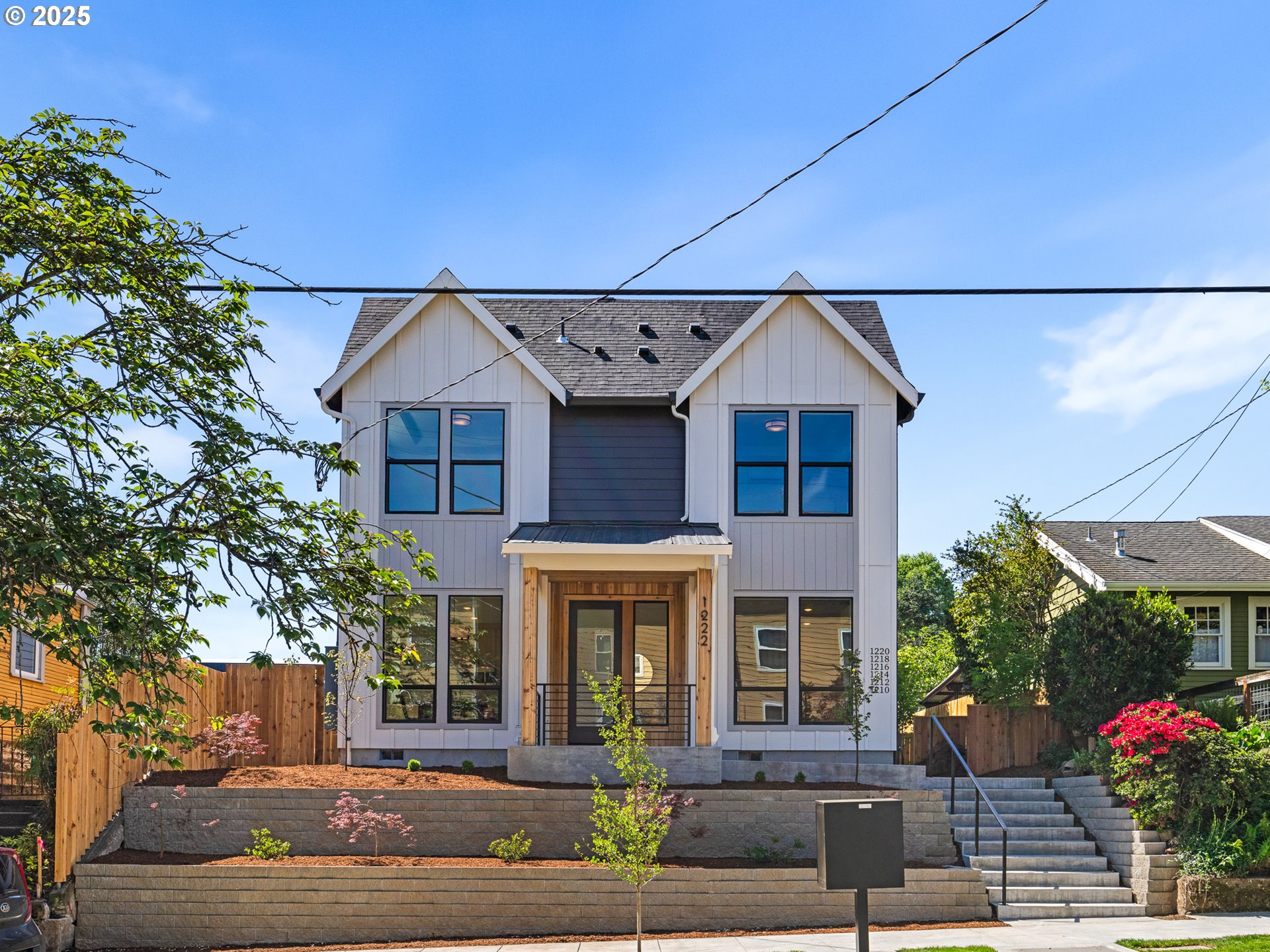 1220 SE Center ST 2