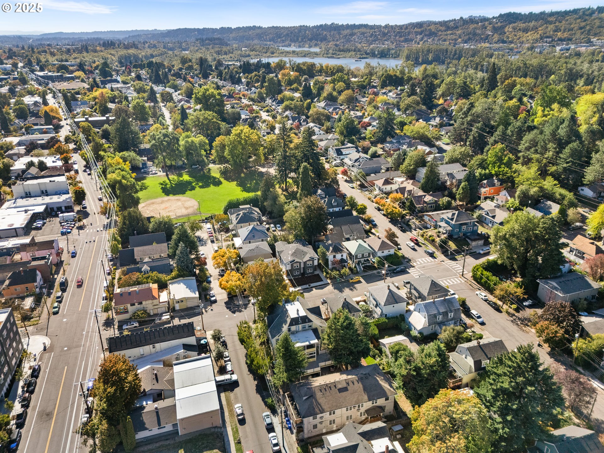 1062 SE Franklin ST, Portland