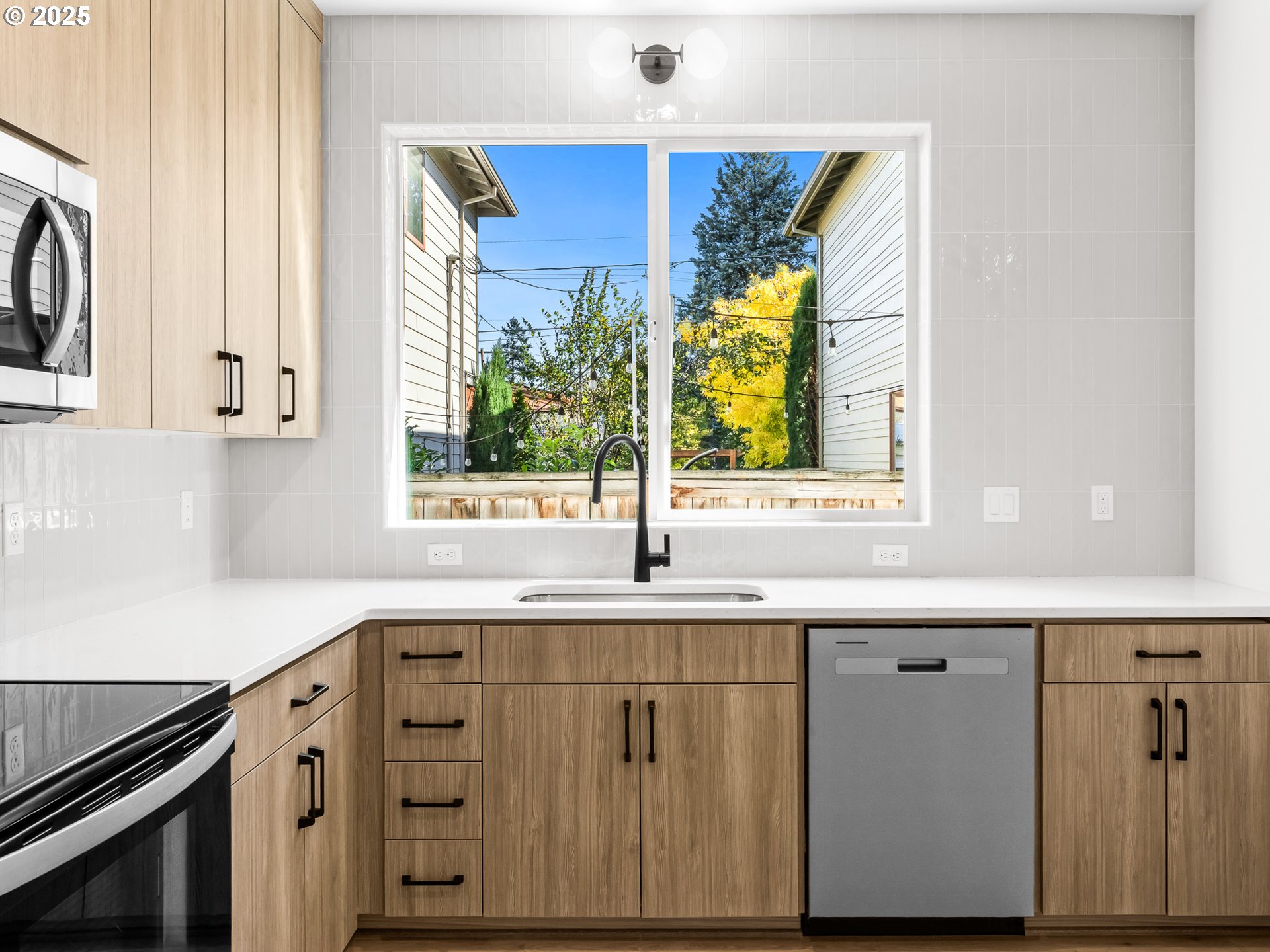 1062 SE Franklin ST, Portland