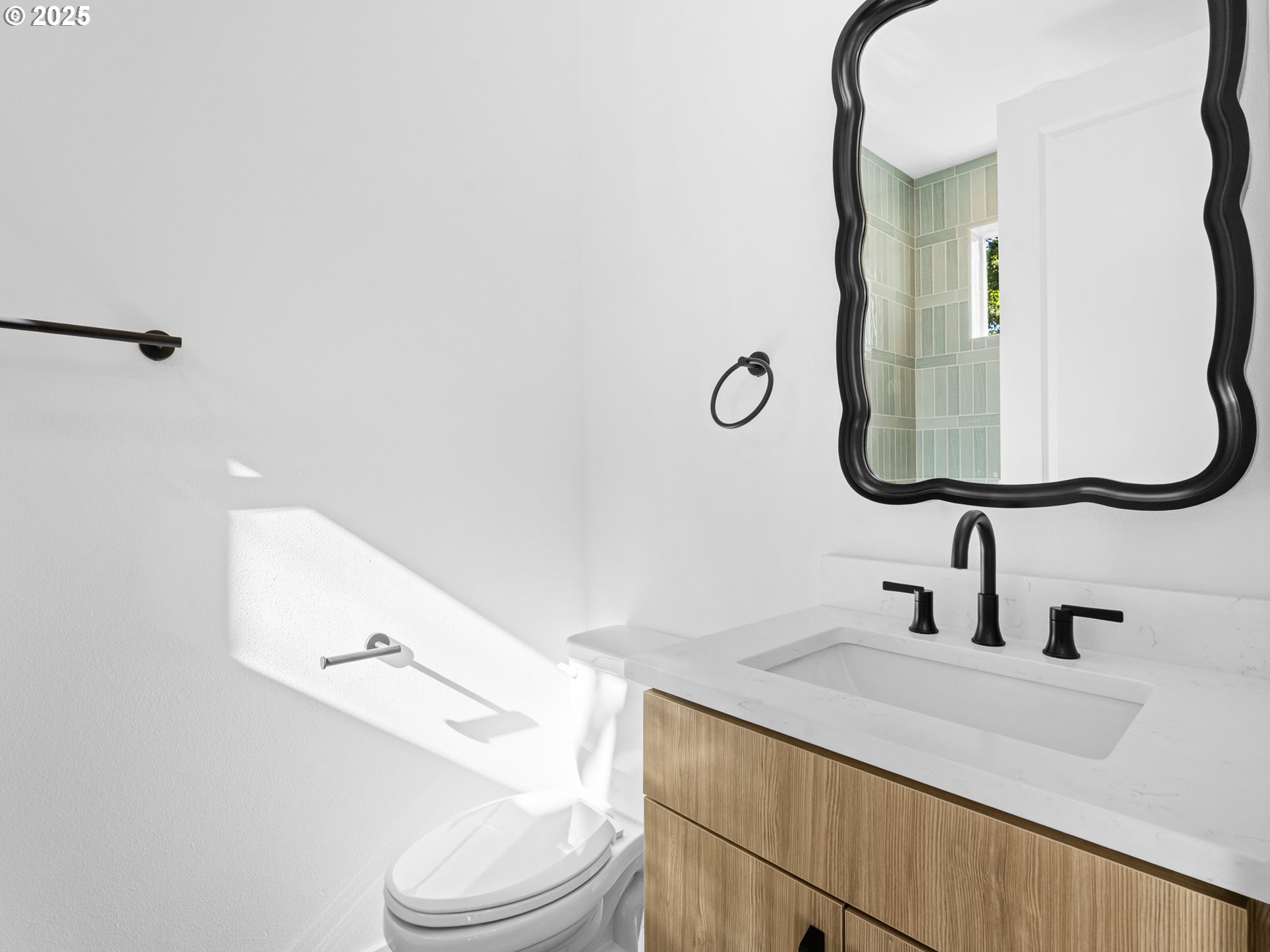 1062 SE Franklin ST, Portland