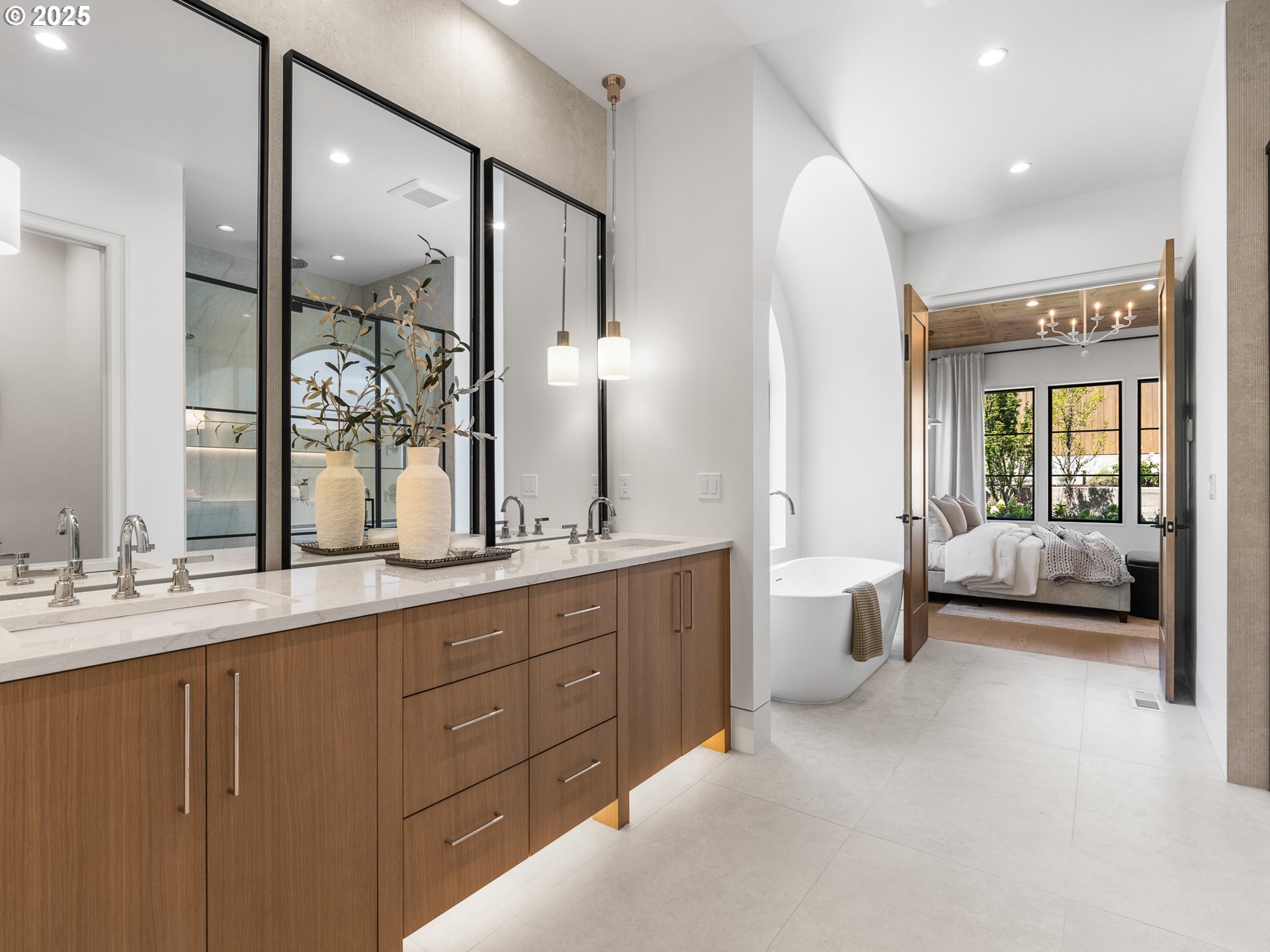 13143 SE Regency View ST