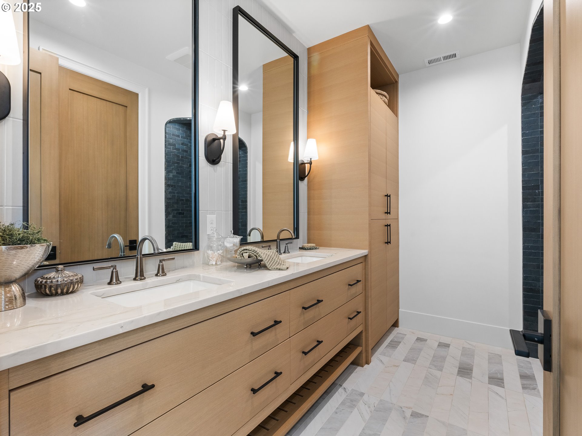 13143 SE Regency View ST