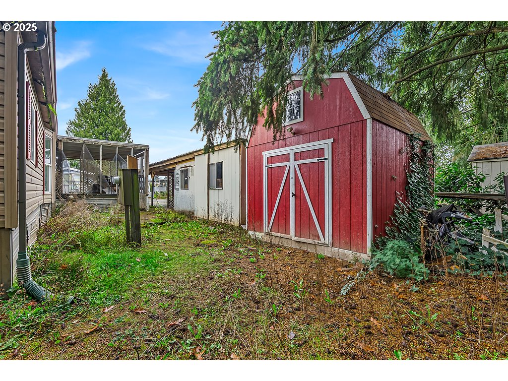 4882 NE LANCASTER DR 127