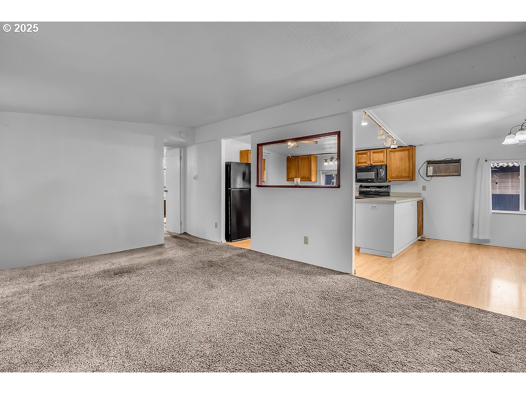 4882 NE LANCASTER DR 127