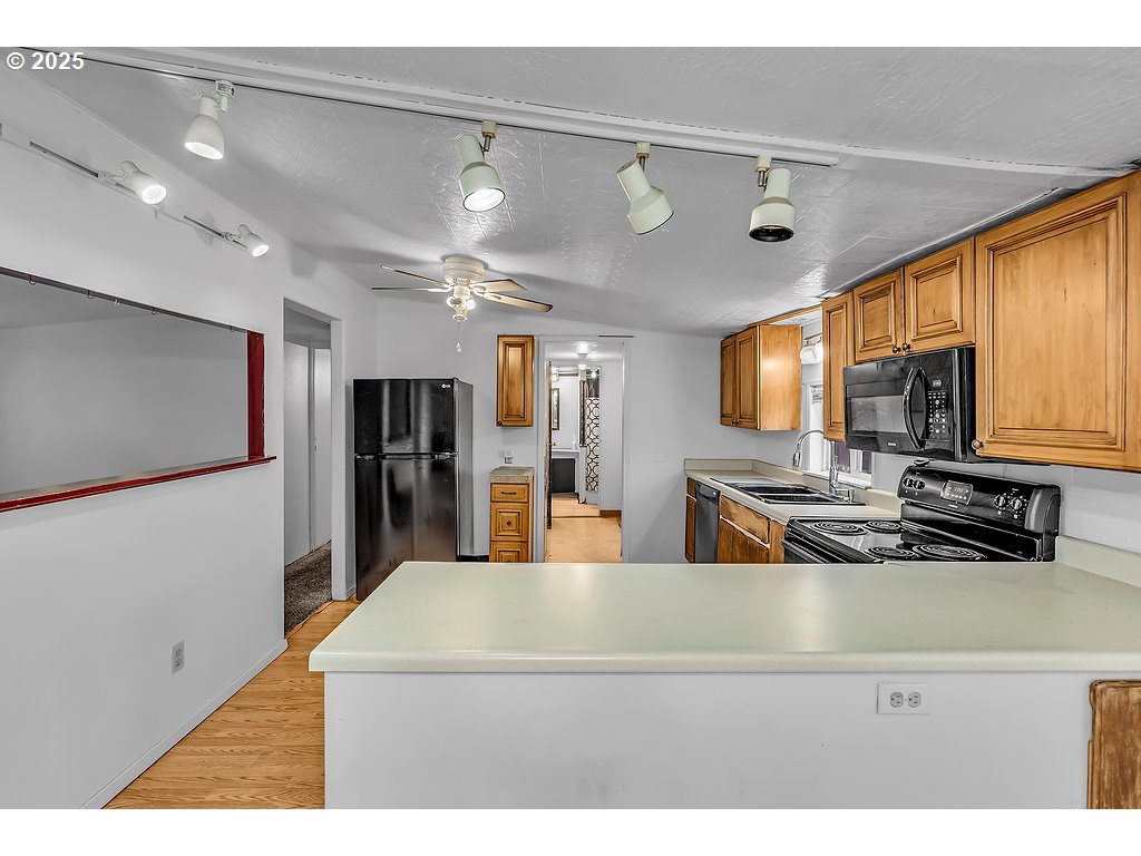 4882 NE LANCASTER DR 127