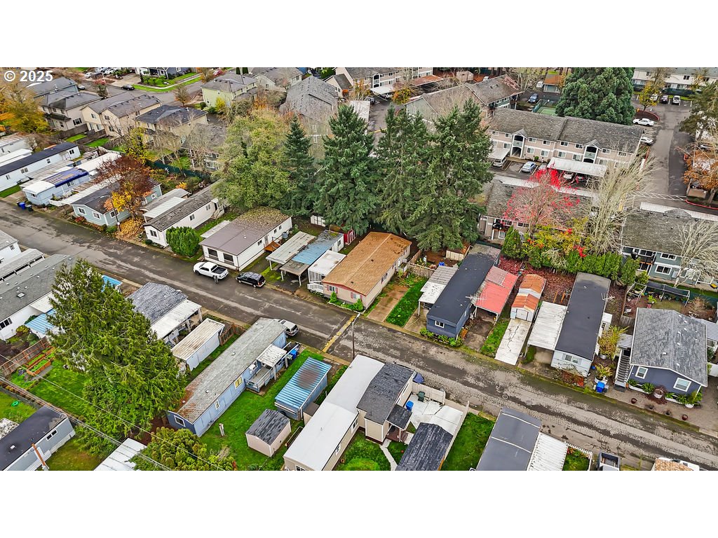 4882 NE LANCASTER DR 127