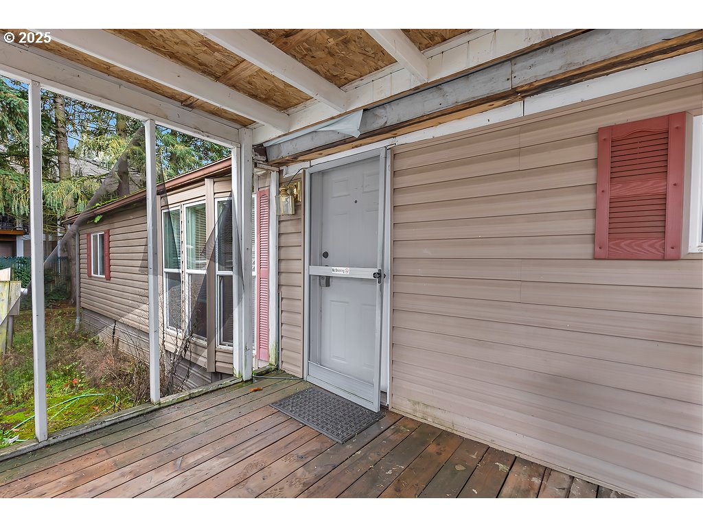 4882 NE LANCASTER DR 127