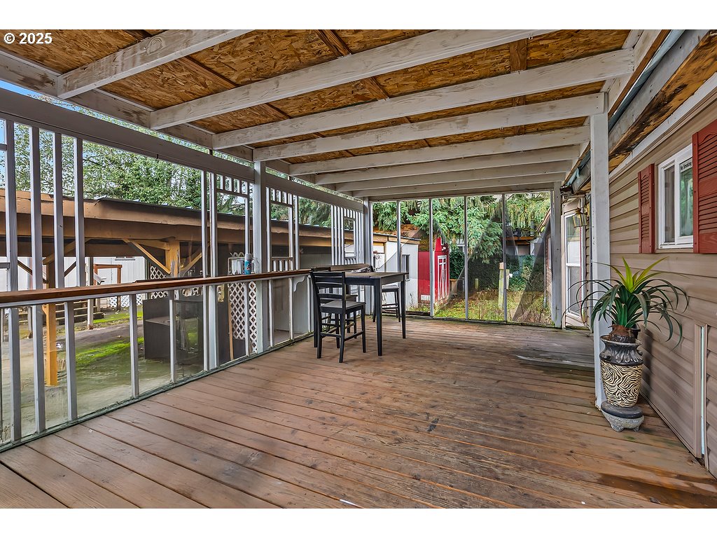 4882 NE LANCASTER DR 127