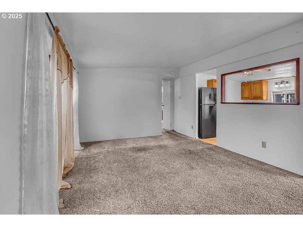 4882 NE LANCASTER DR 127