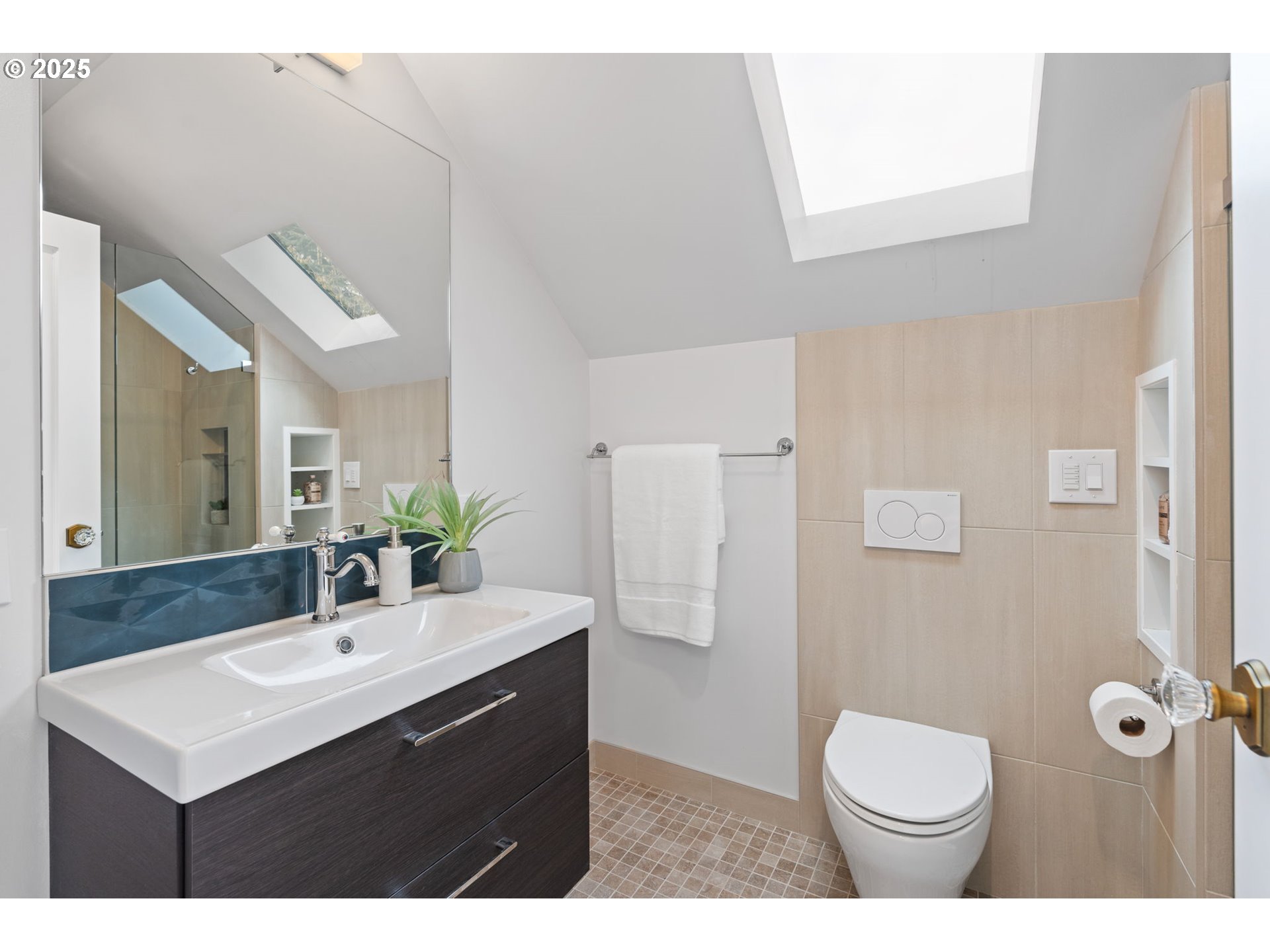 1801 NE 62ND AVE, Portland