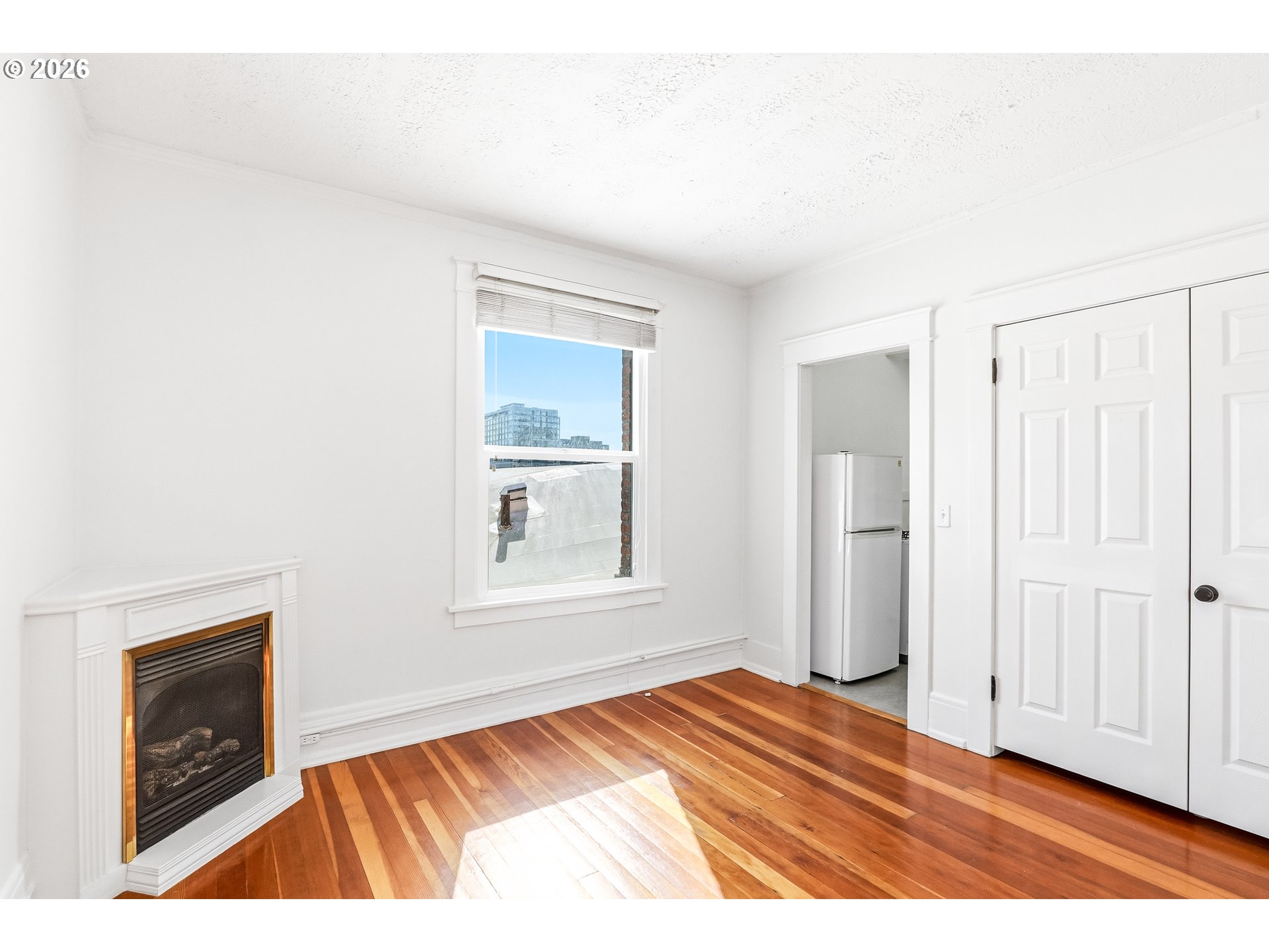 1631 NW EVERETT ST 202