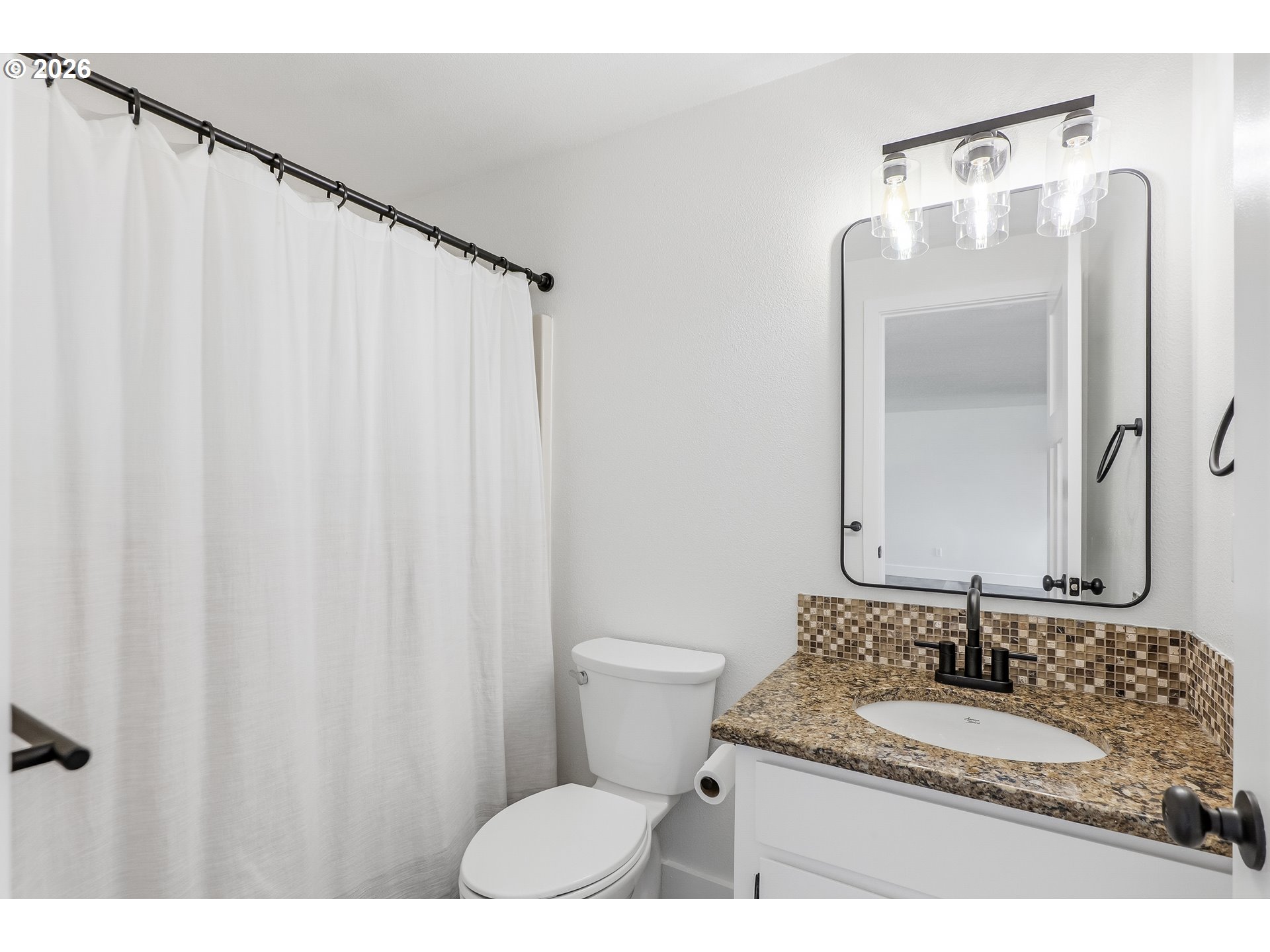 1020 SE FIR GROVE LOOP