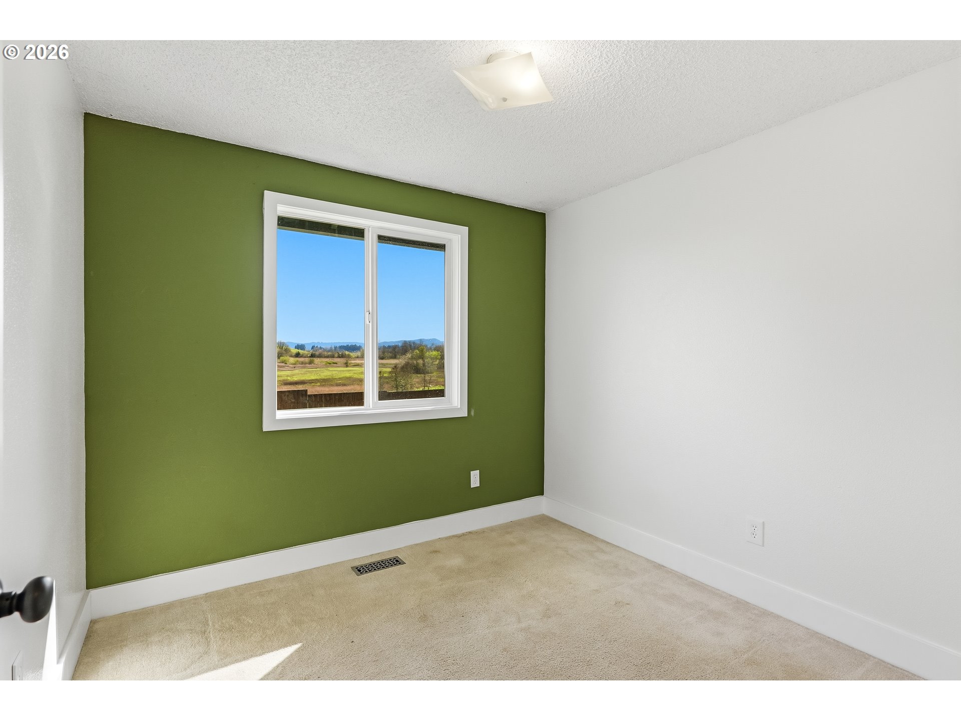 1020 SE FIR GROVE LOOP