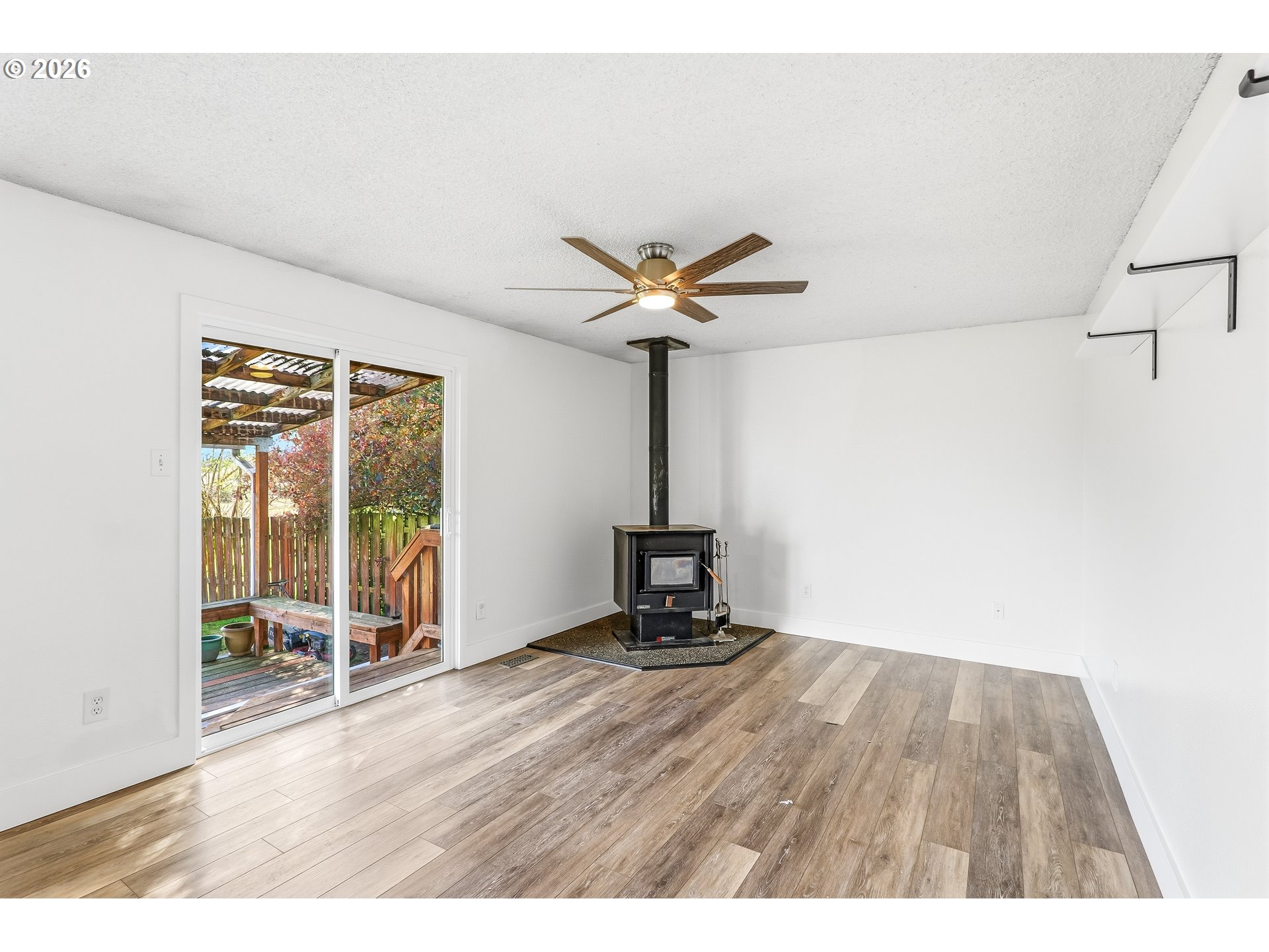 1020 SE FIR GROVE LOOP