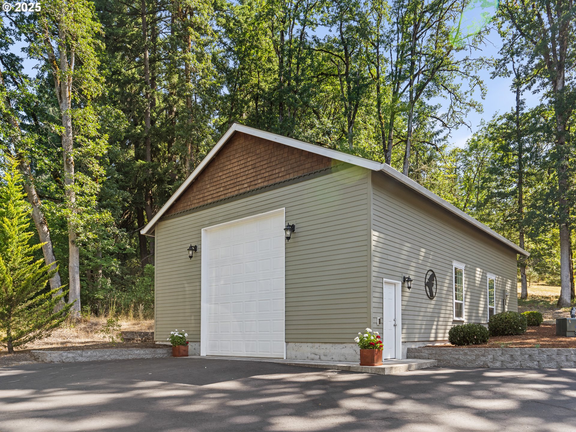 22957 SE Oakview LN, Eagle Creek