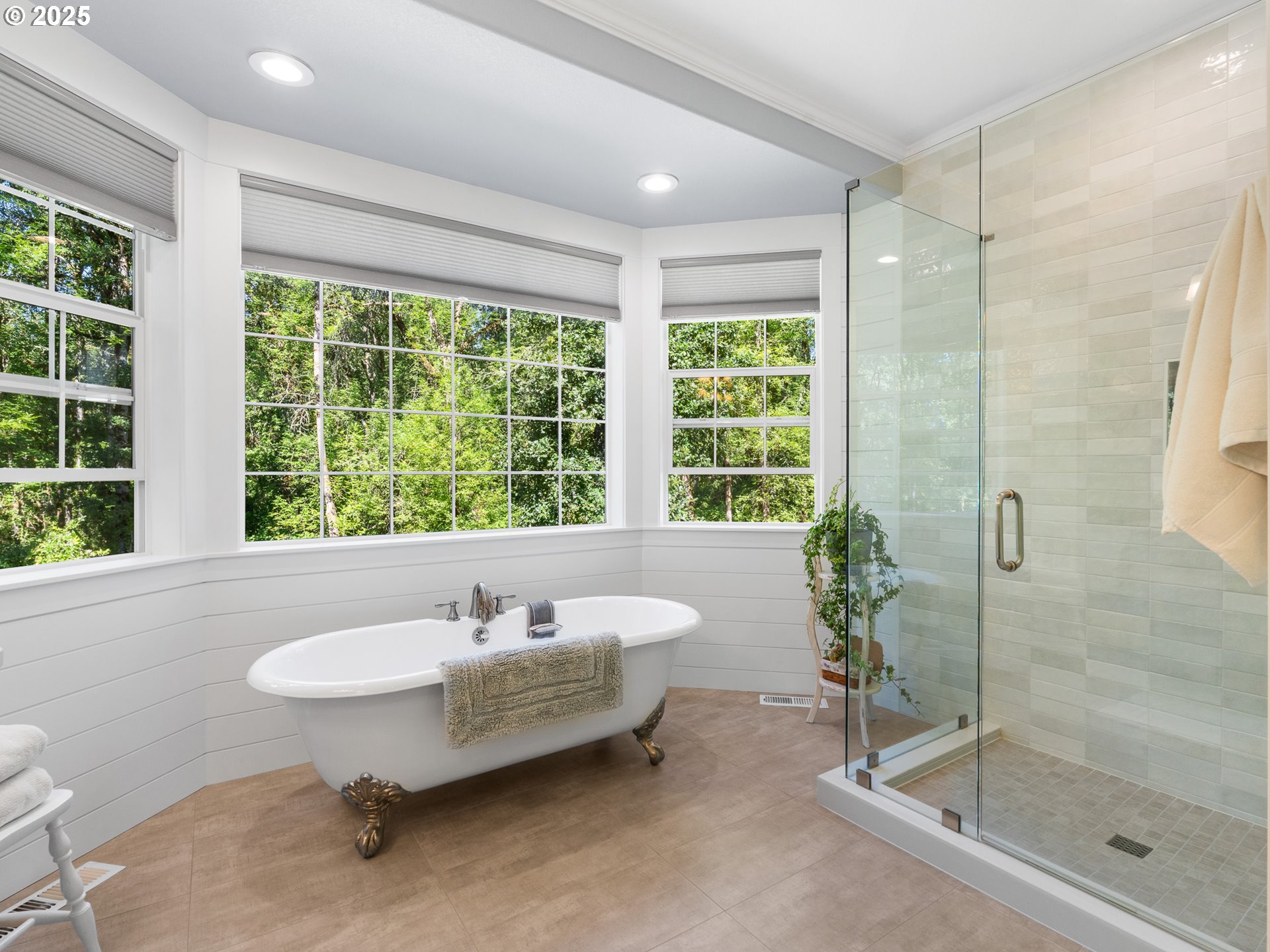 22957 SE Oakview LN, Eagle Creek