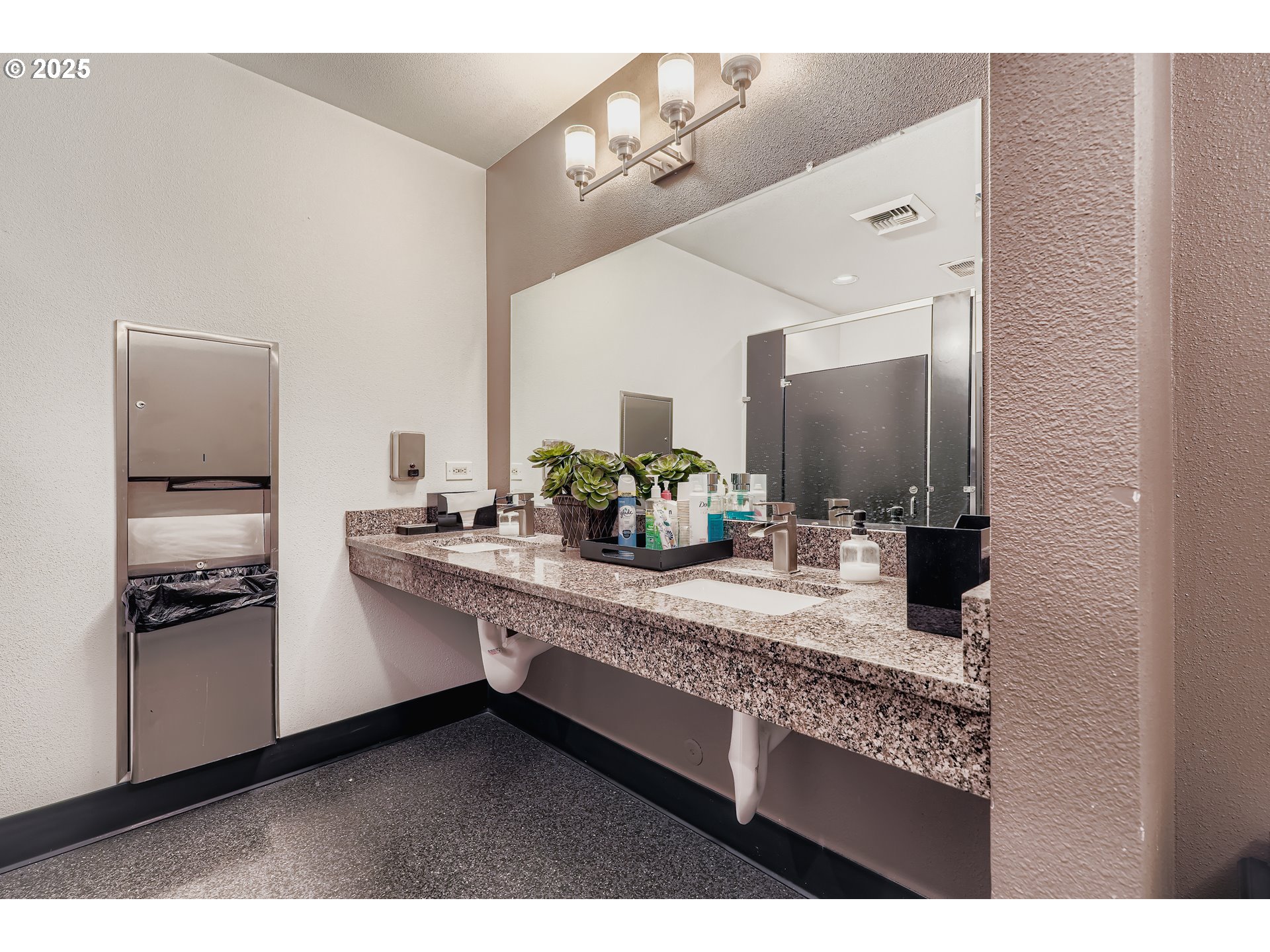 6407 NE 117TH AVE B, Vancouver Unit: B