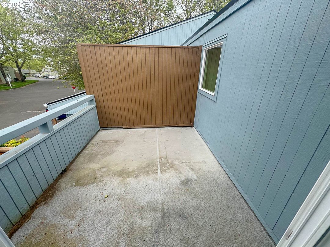 1572 NW TANASBROOK CT