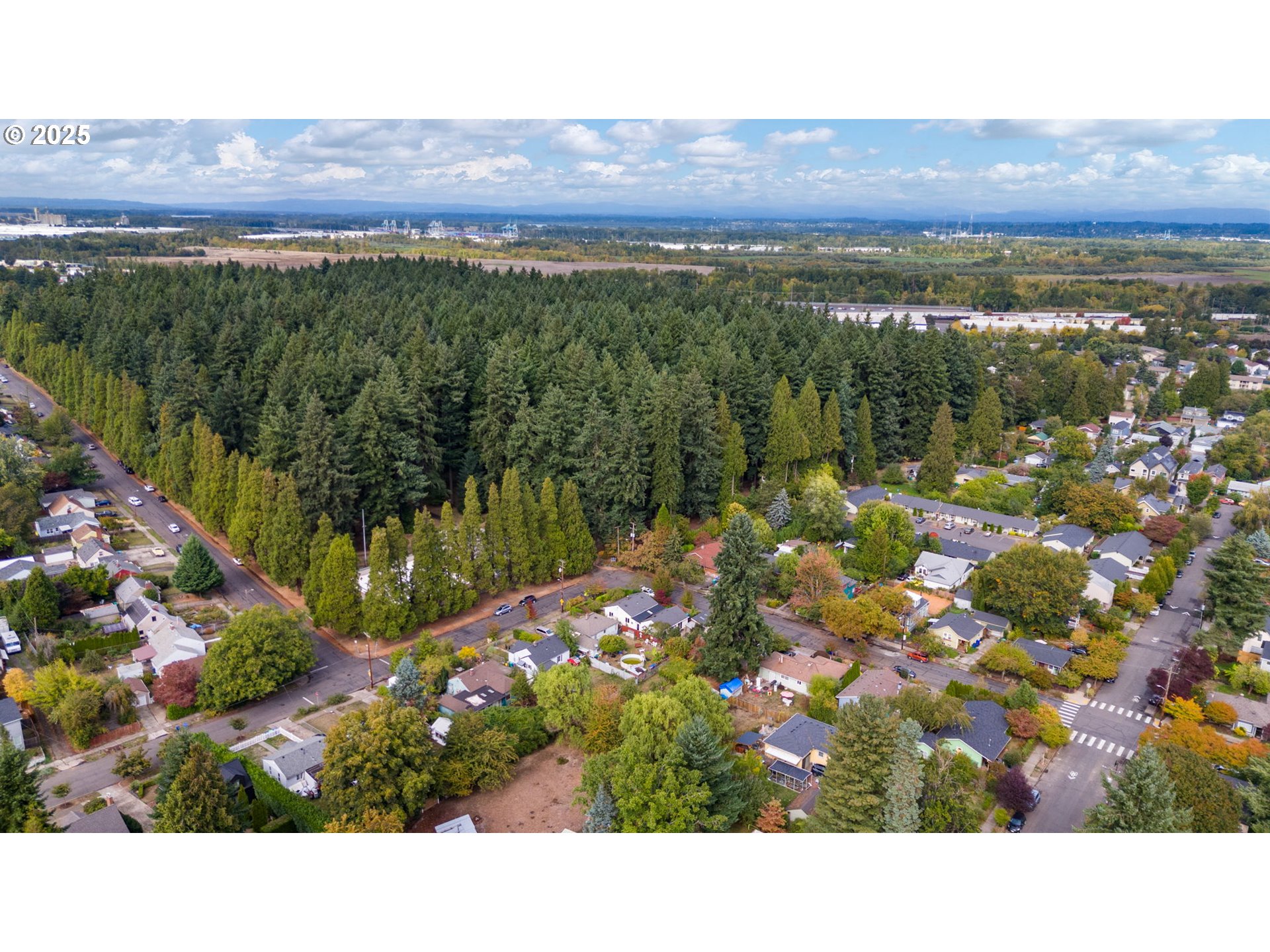 9342 N SAINT JOHNS AVE