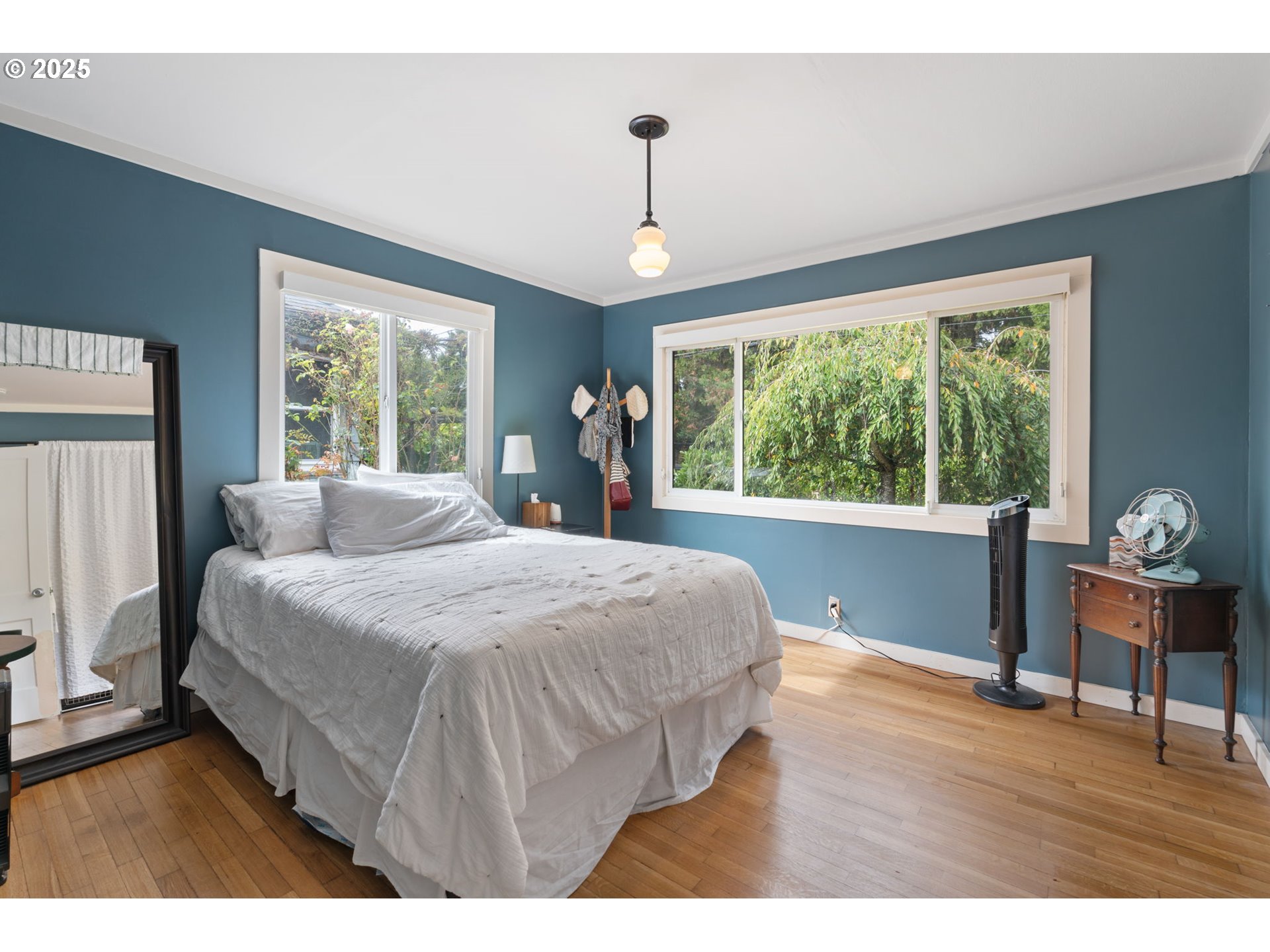 9342 N SAINT JOHNS AVE