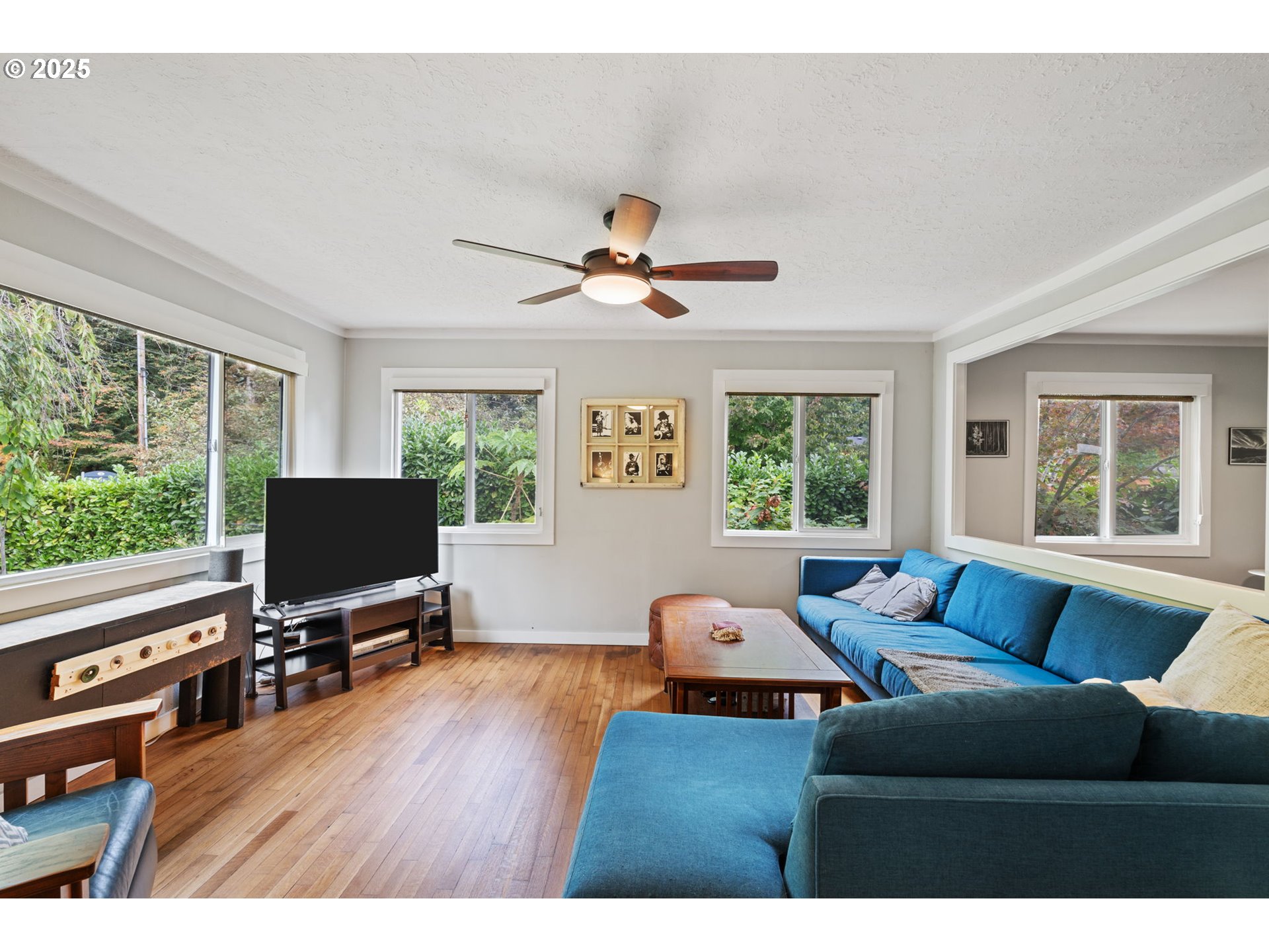 9342 N SAINT JOHNS AVE