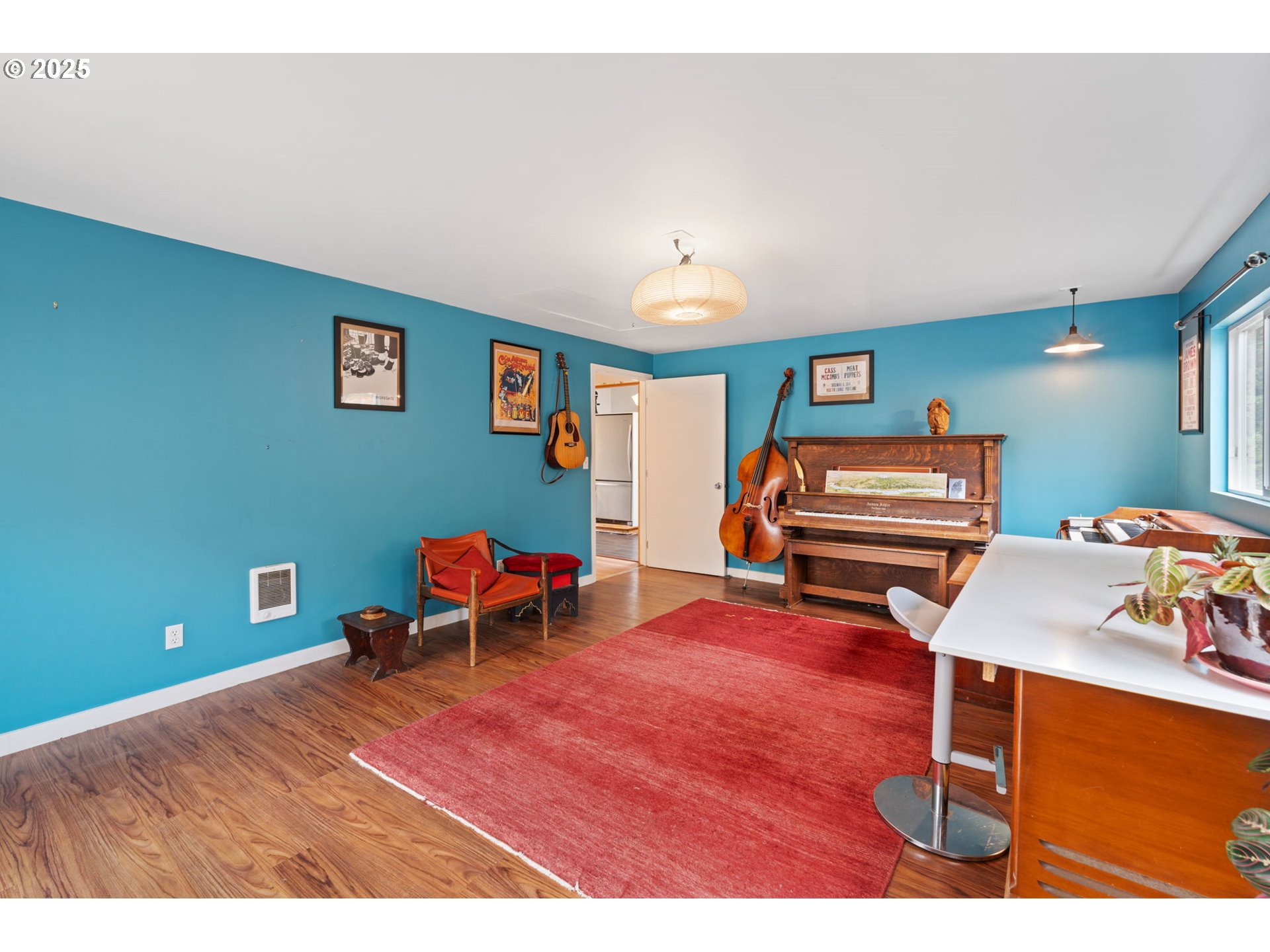 9342 N SAINT JOHNS AVE