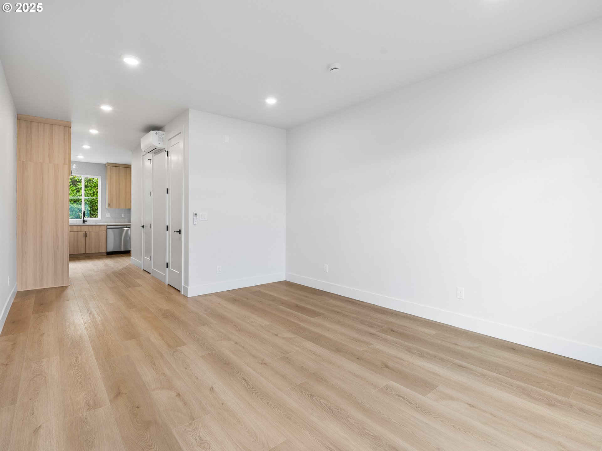 4075 SE Milwaukie AVE