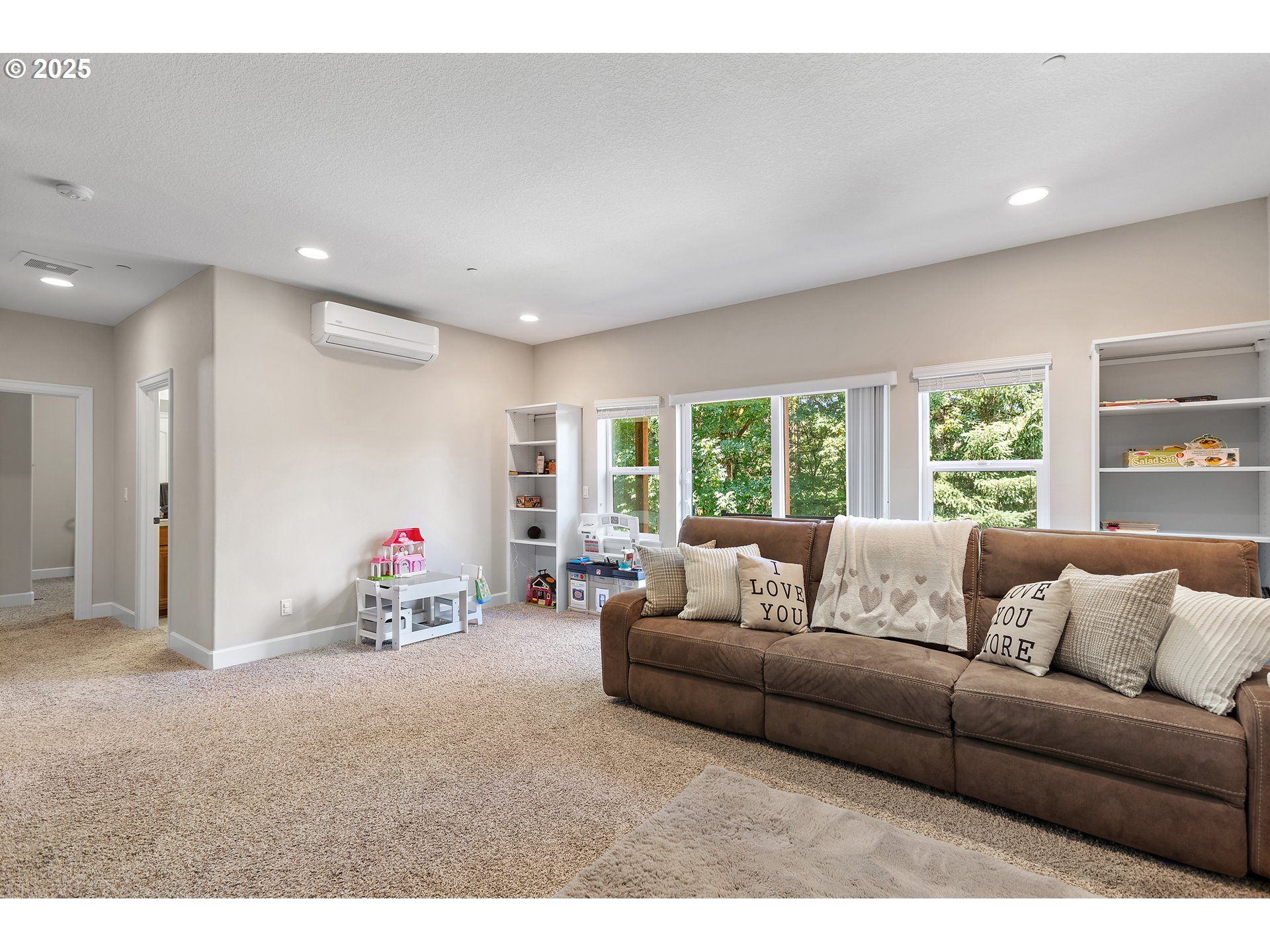 3096 NW PARKHURST TER, Portland