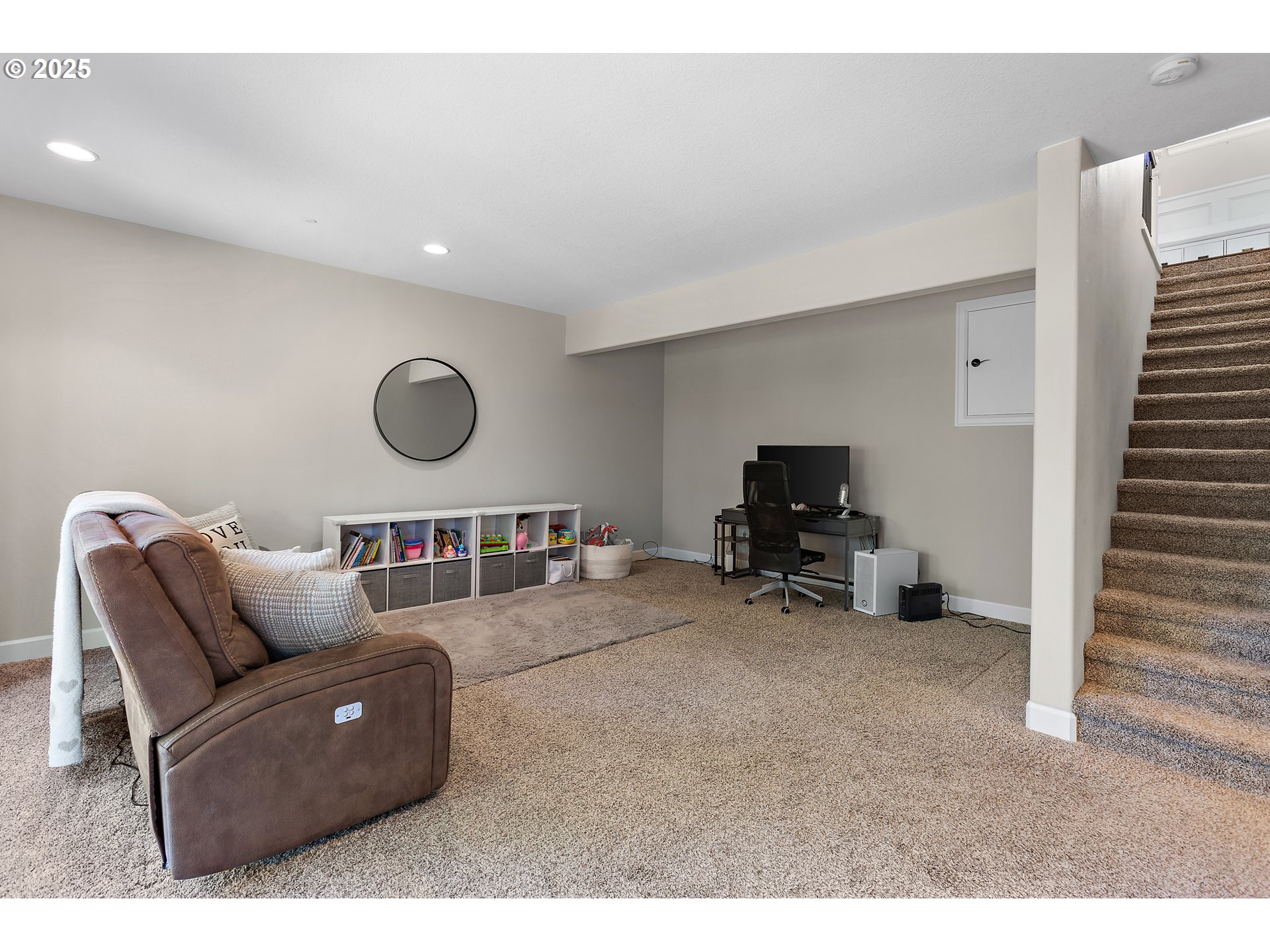 3096 NW PARKHURST TER, Portland